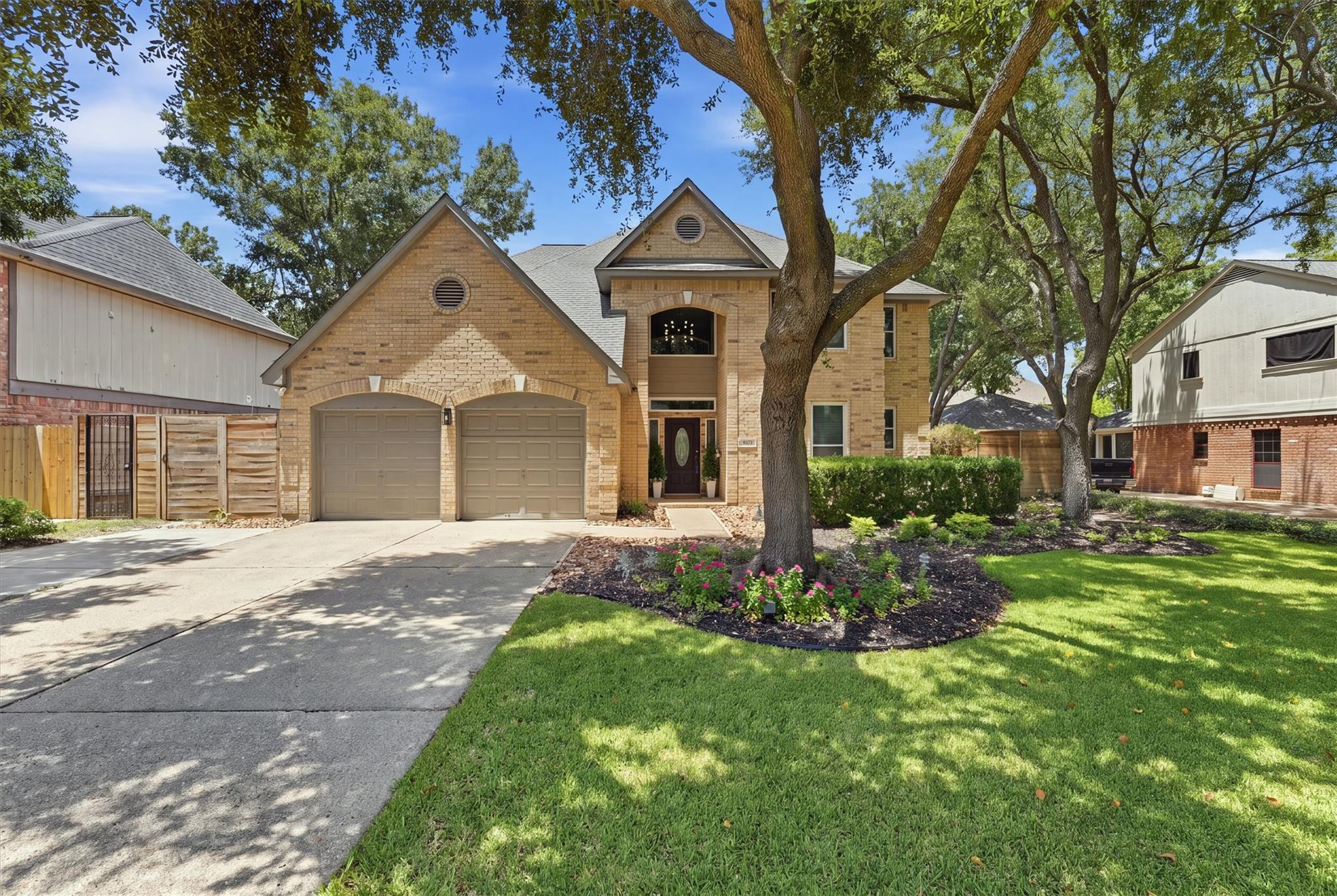 8103 Hurst Forest Drive — photo