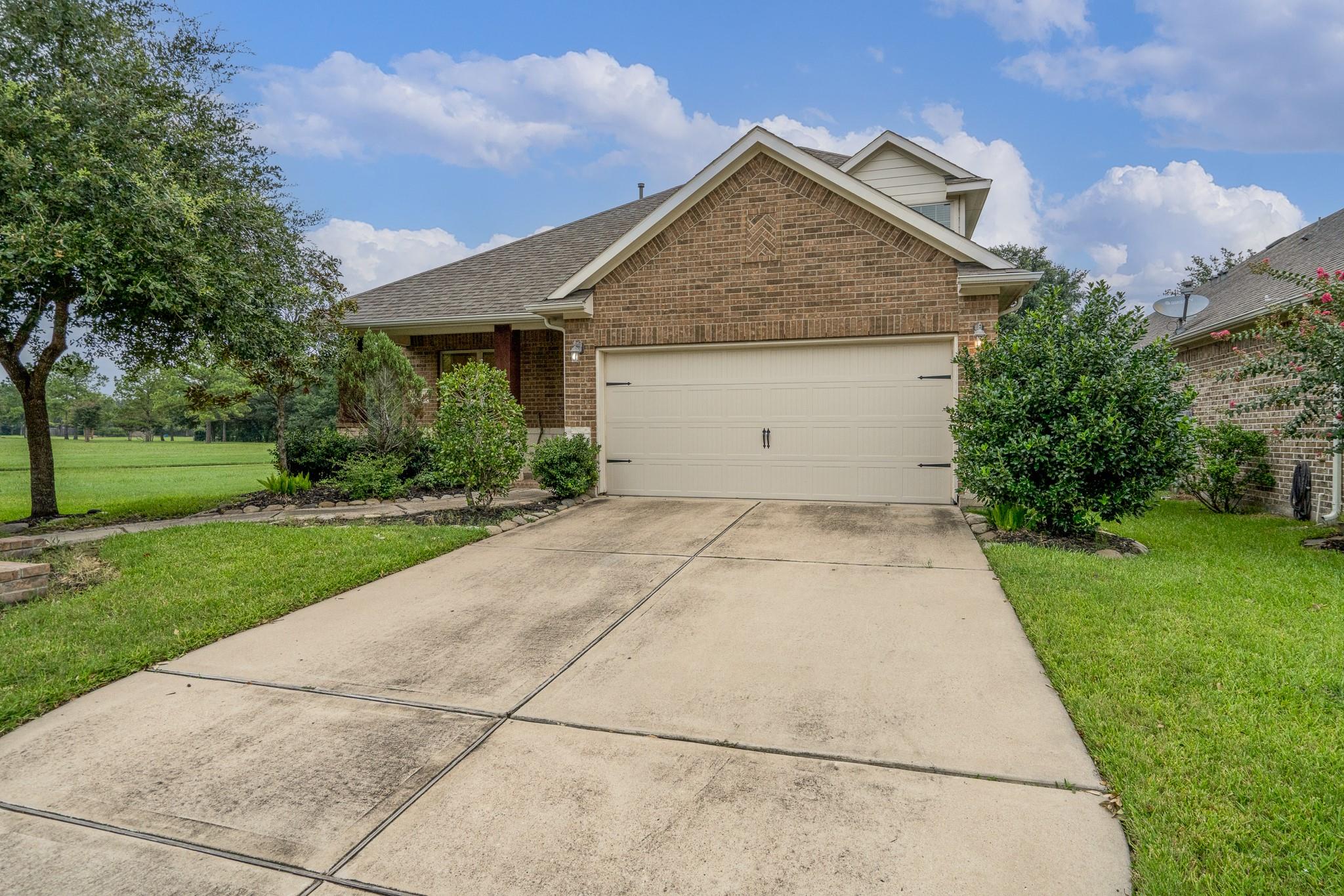 18918 Cove Pointe Dr — photo