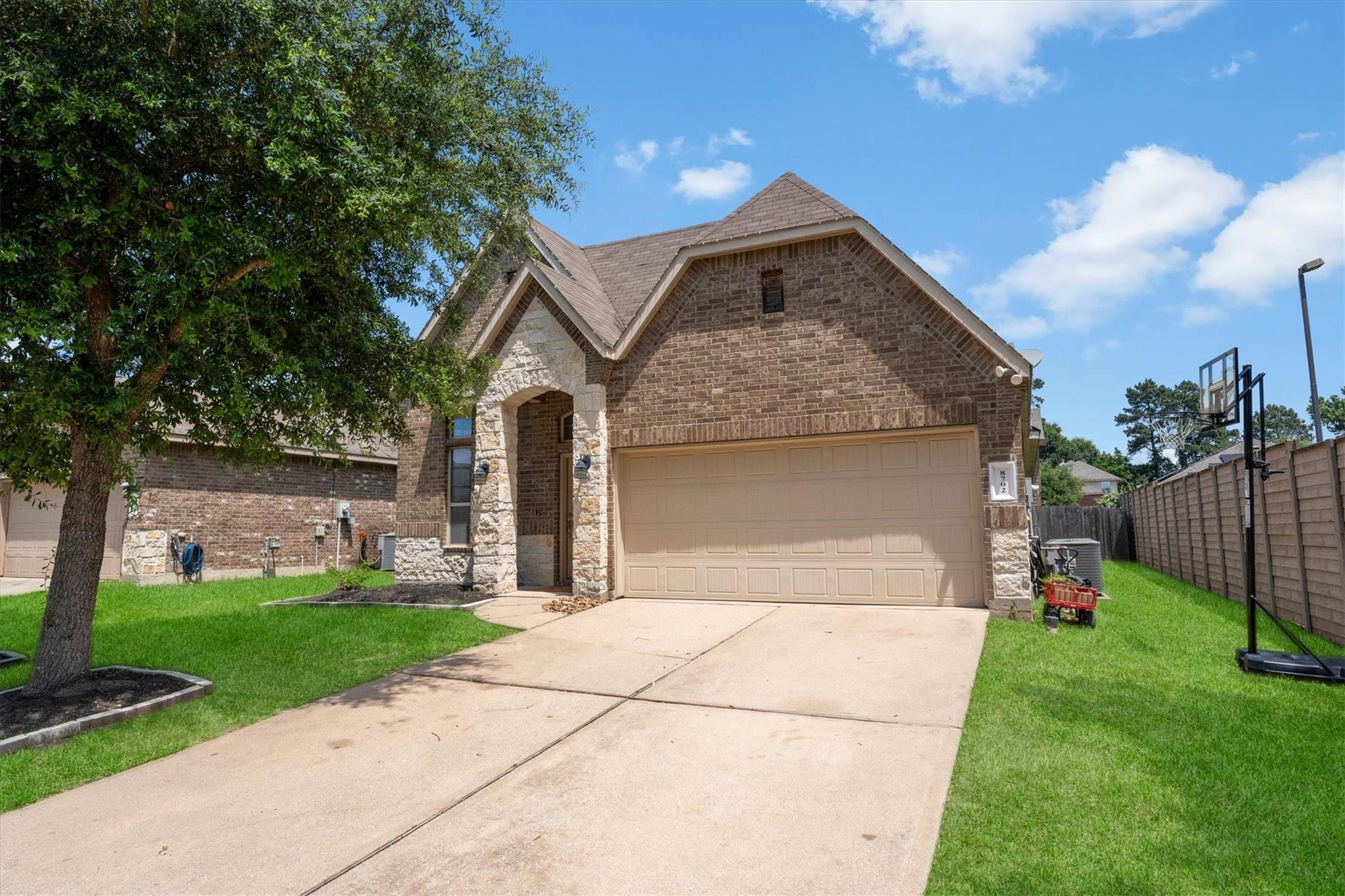 8702 Alicia Drive — photo
