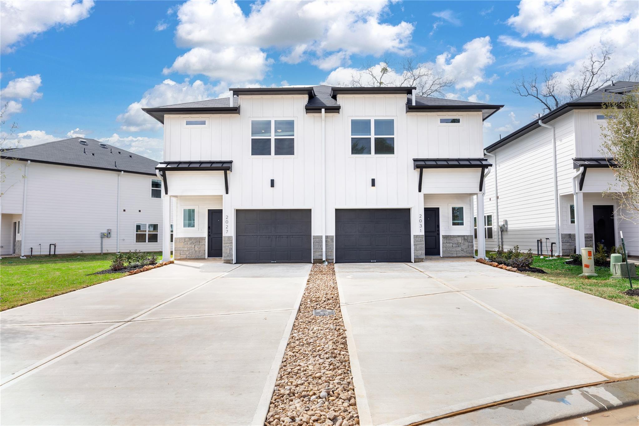 1993 Longmire Villas Court — photo