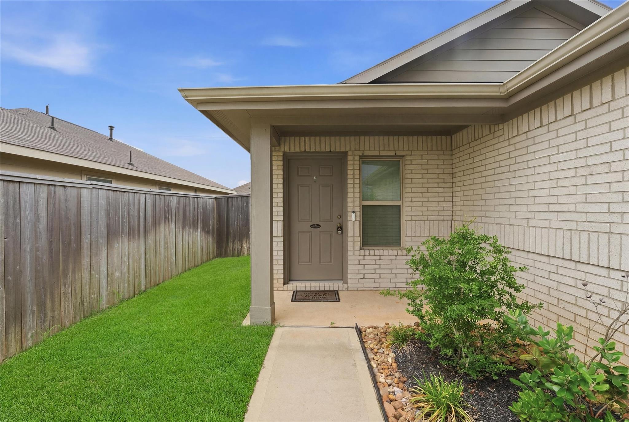 213 Rustic Ridge Circle, Magnolia, TX 77354 — photo 2