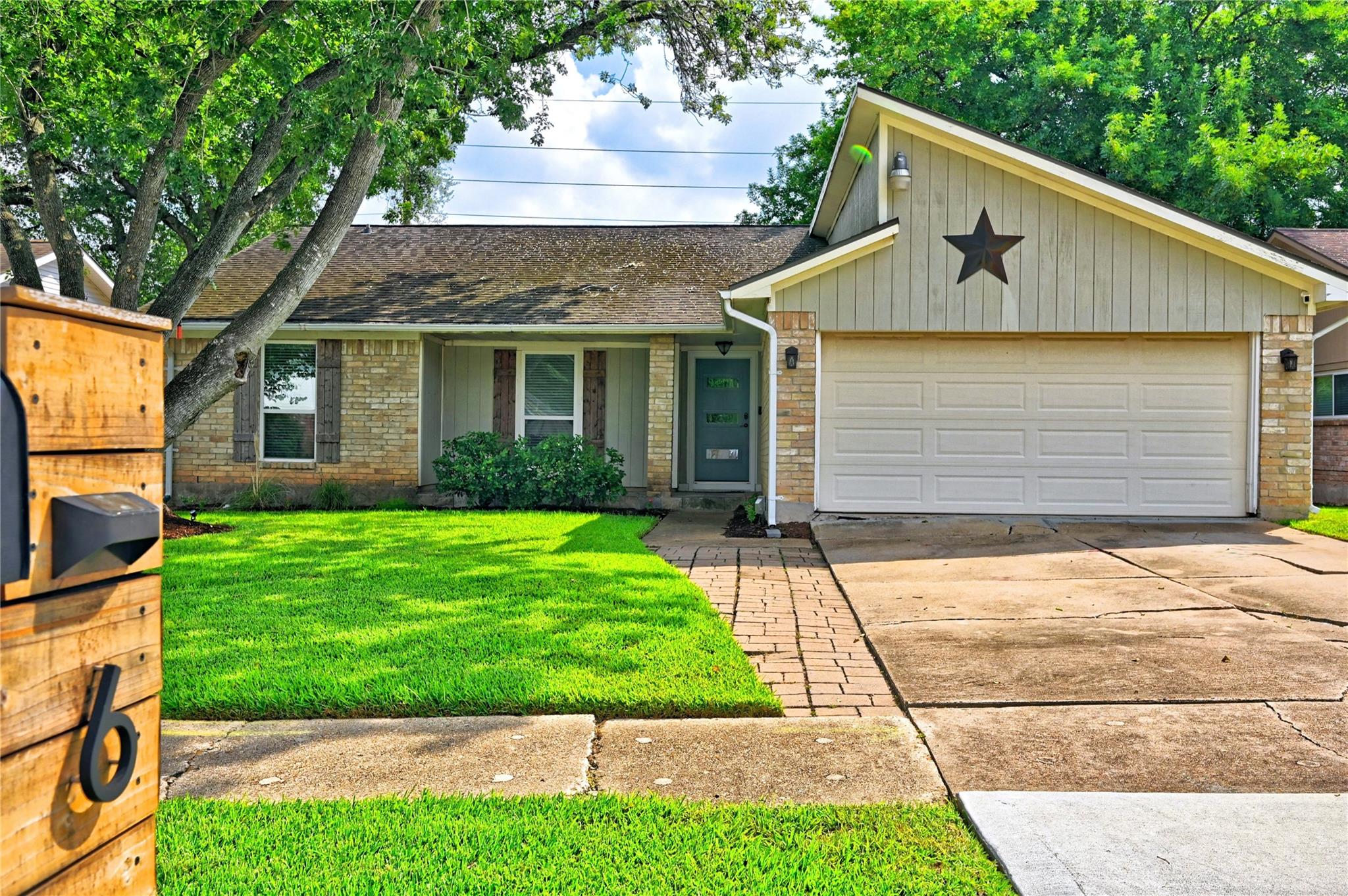 618 William Morton Drive — photo