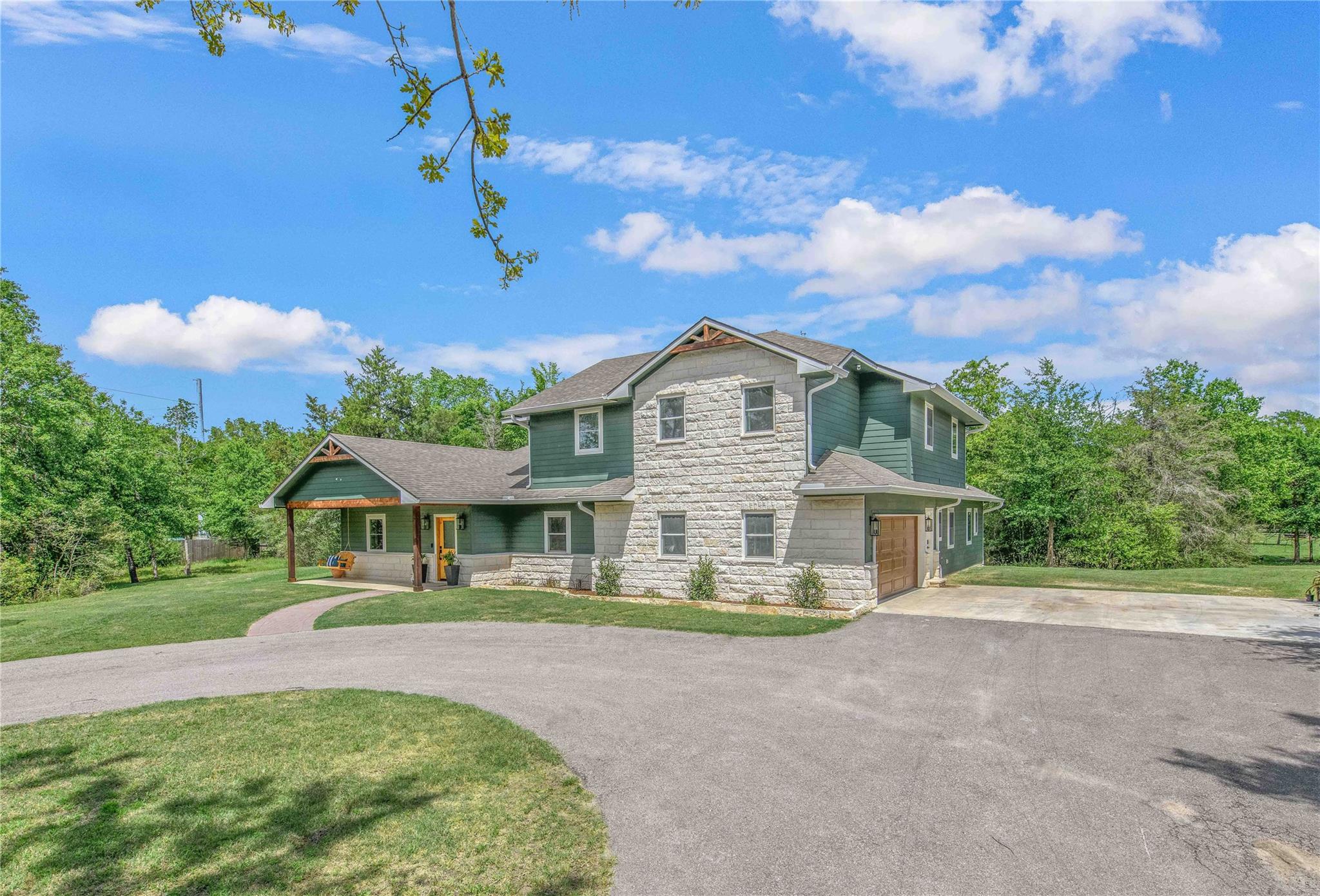 4855 Austins Creek Drive — photo