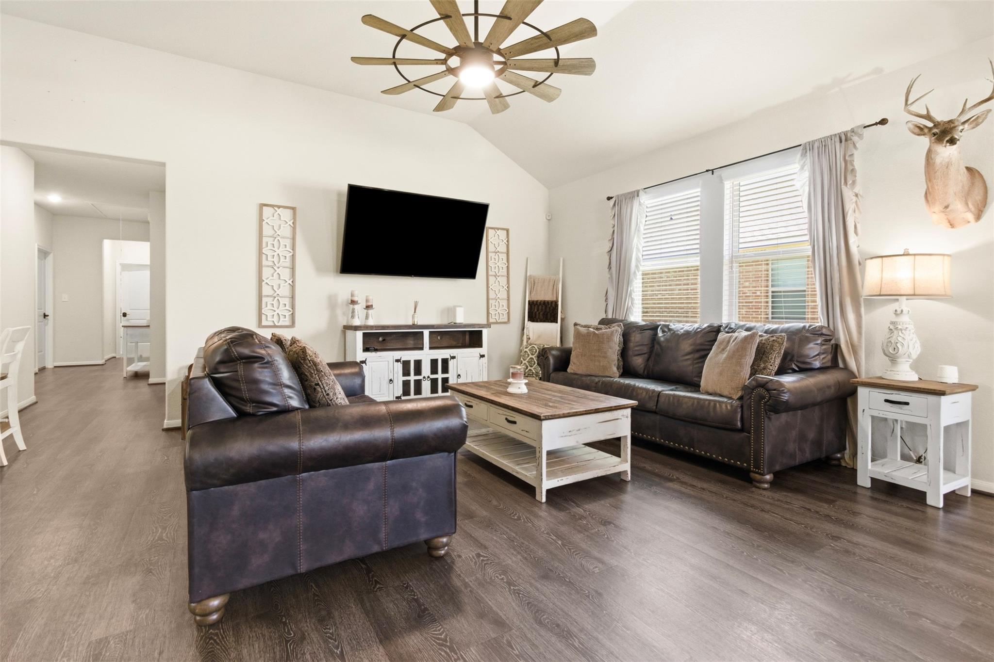 611 Walnut Branch Drive — photo