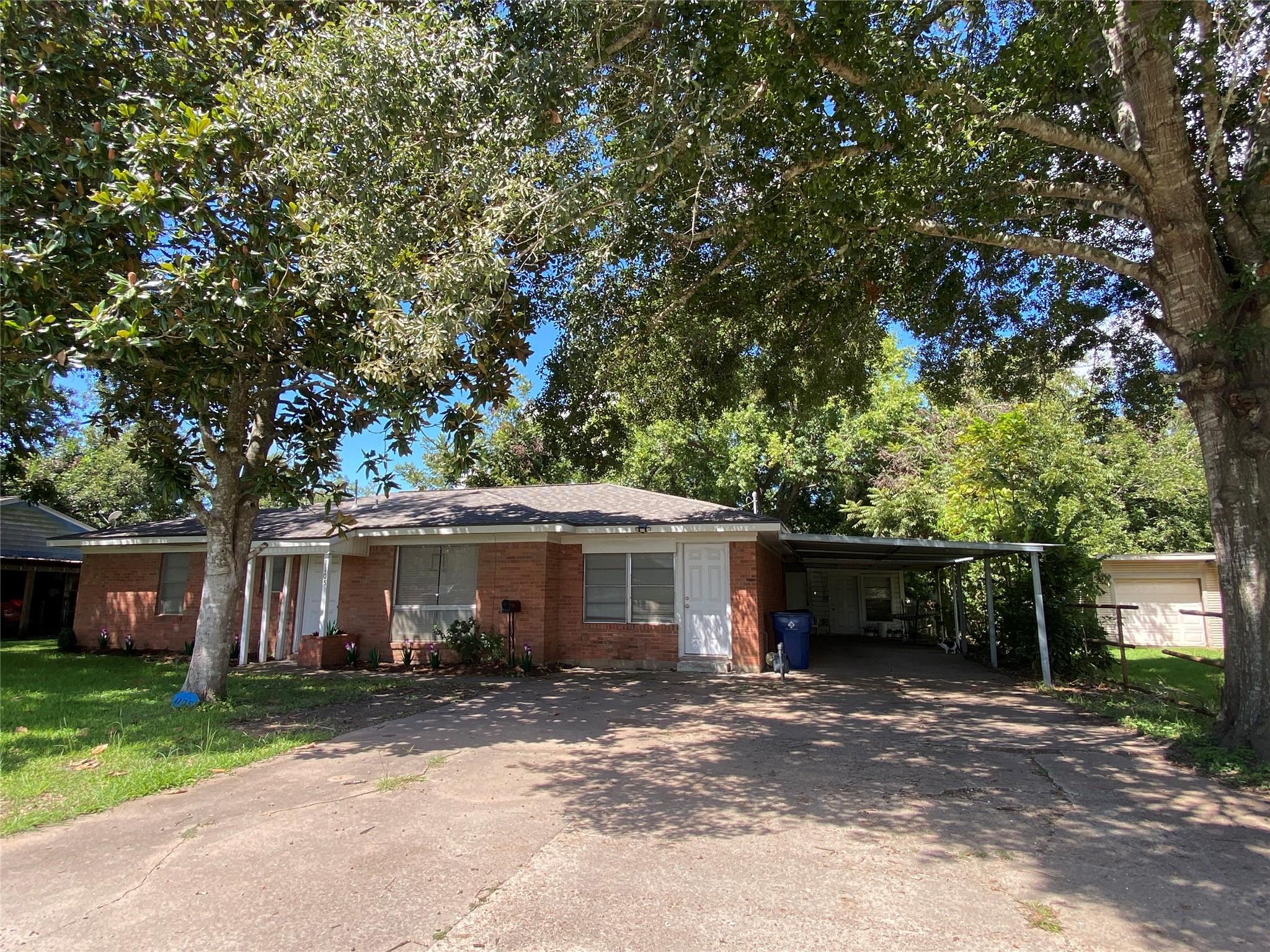 1105 Alice Street — photo