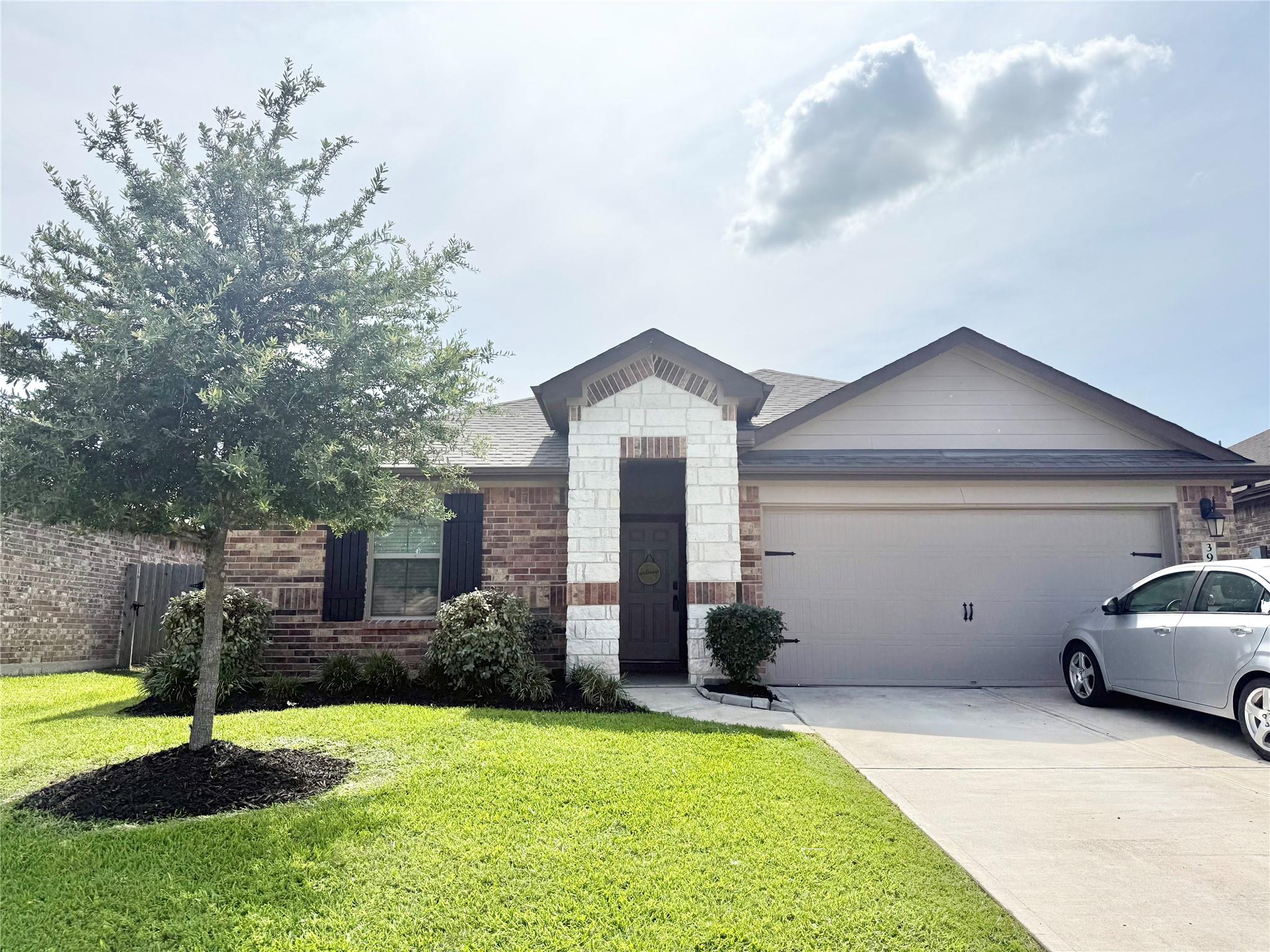 3939 Country Club Drive — photo