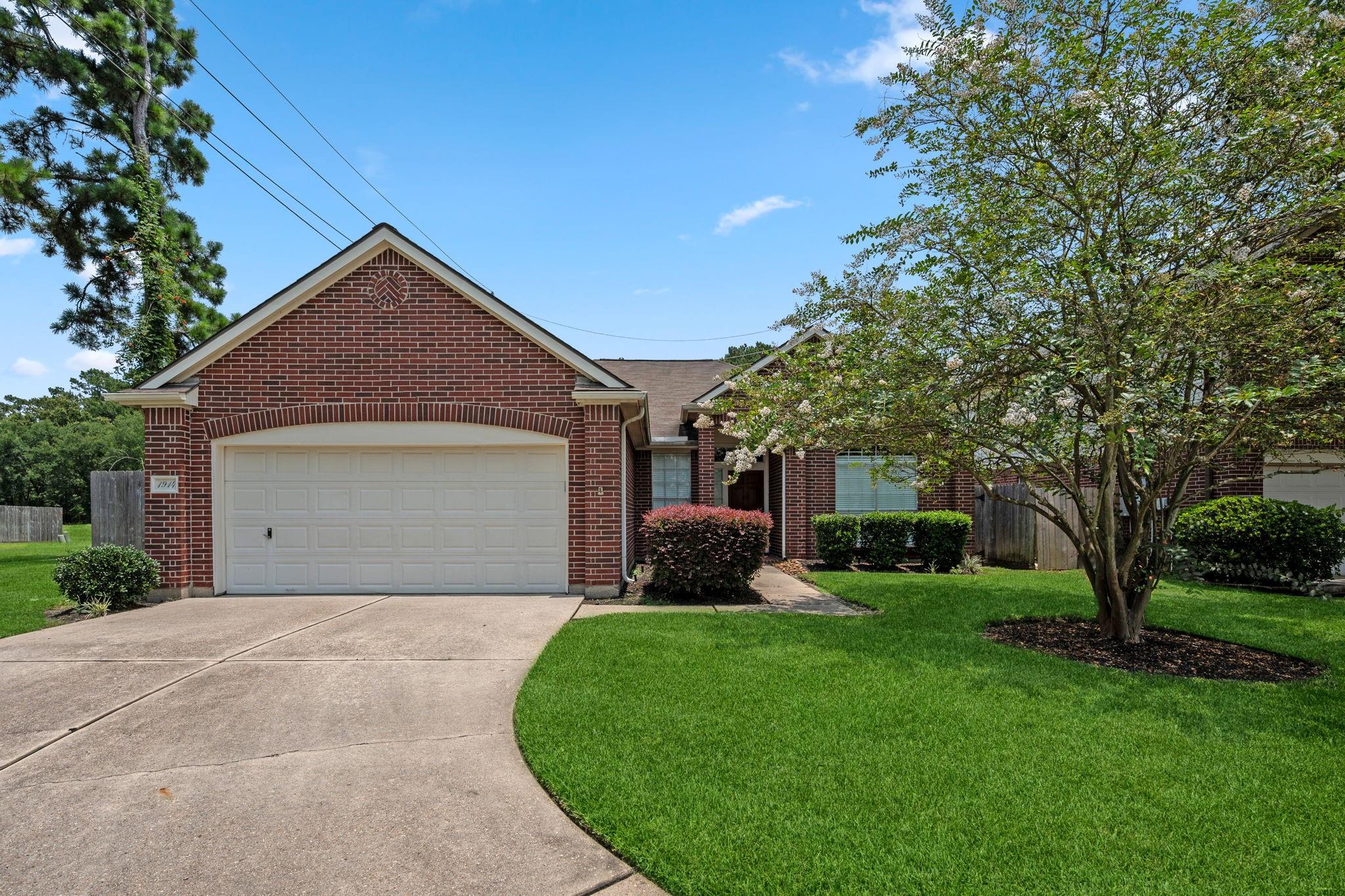 1914 Eastwood Lake Court — photo