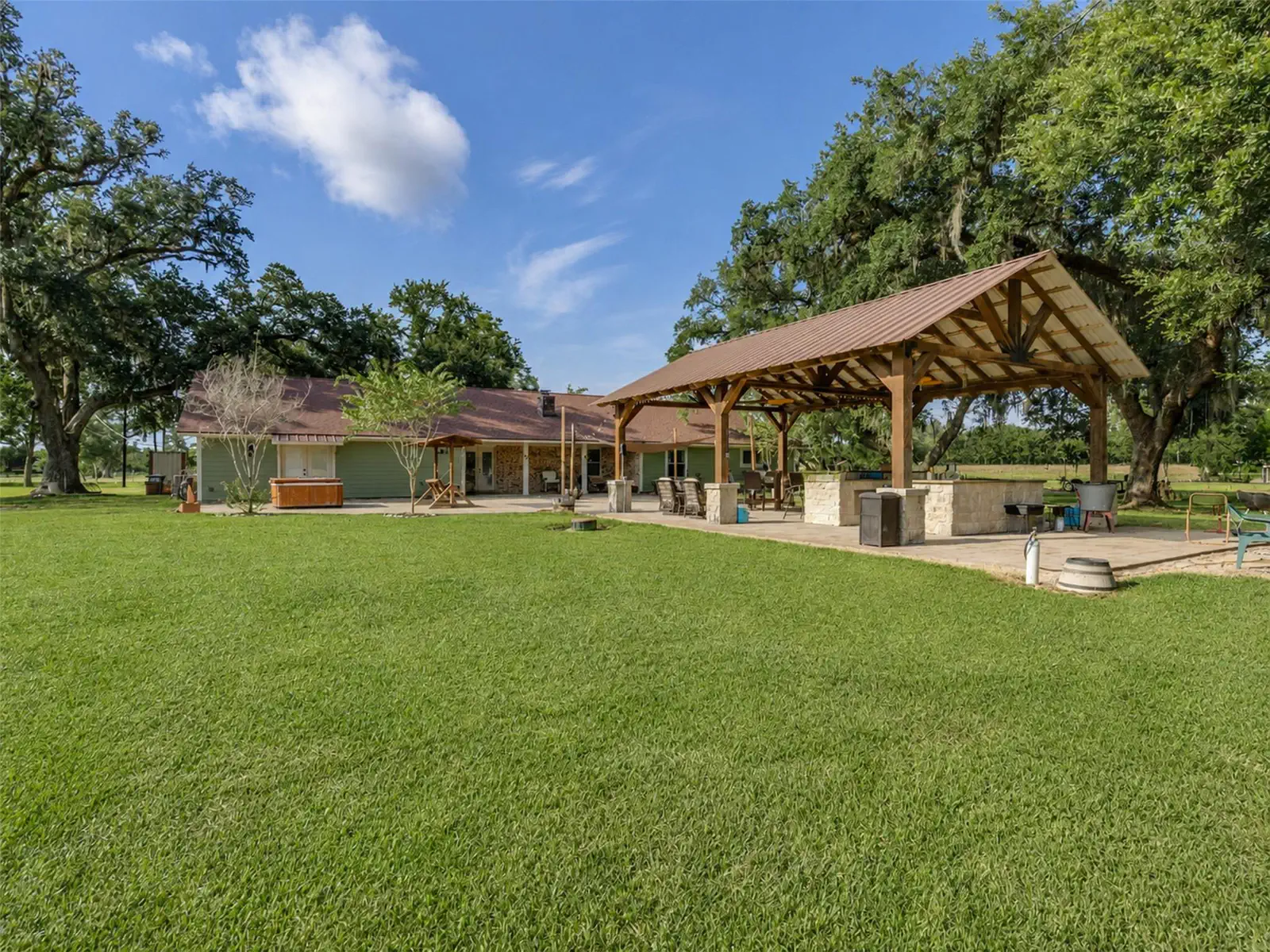 Angleton Tx 312 County Road 201, Angleton, TX 77515 | Realty.com