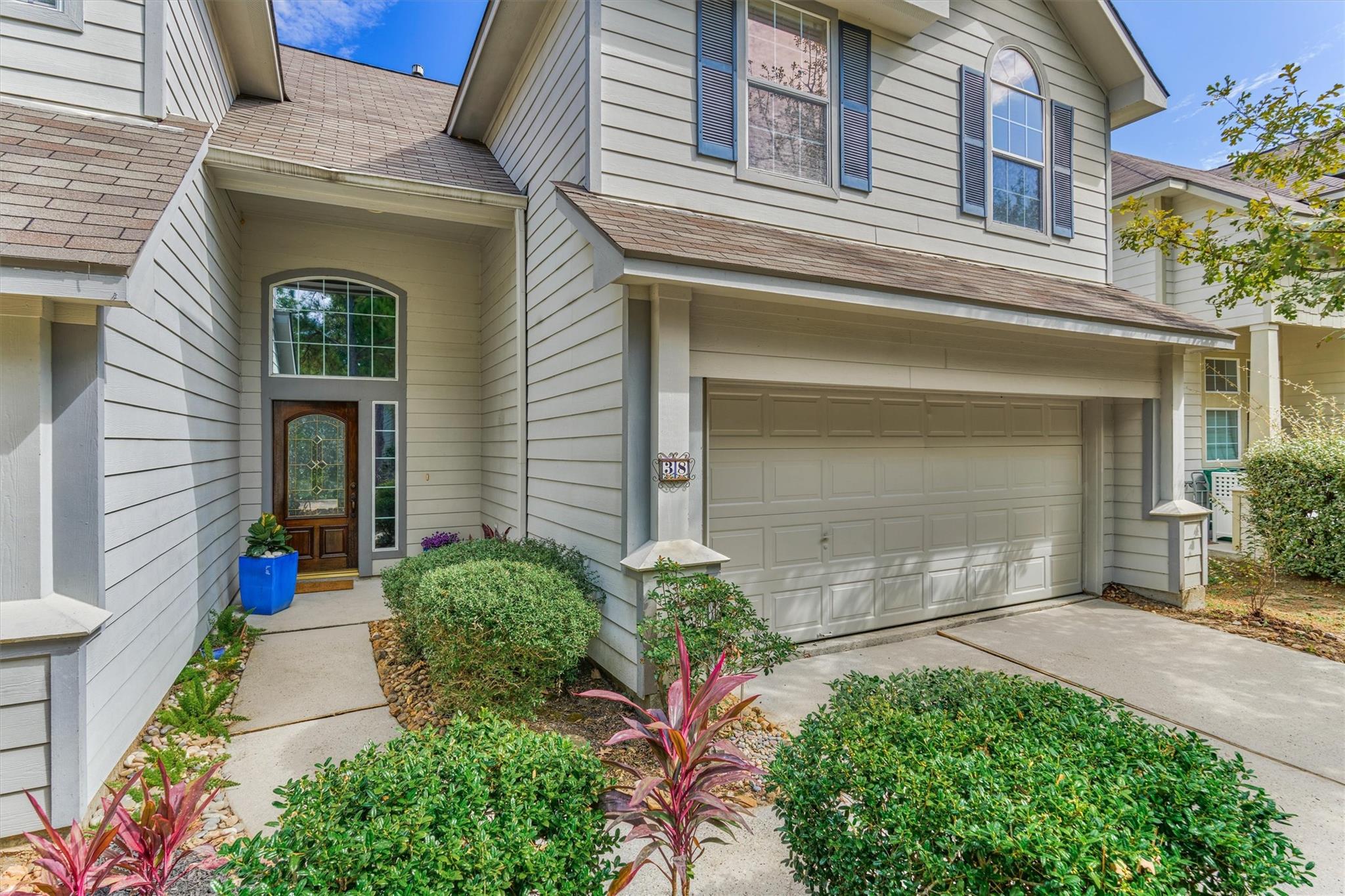 38 E Burberry Circle, The Woodlands, TX 77384 — photo 2