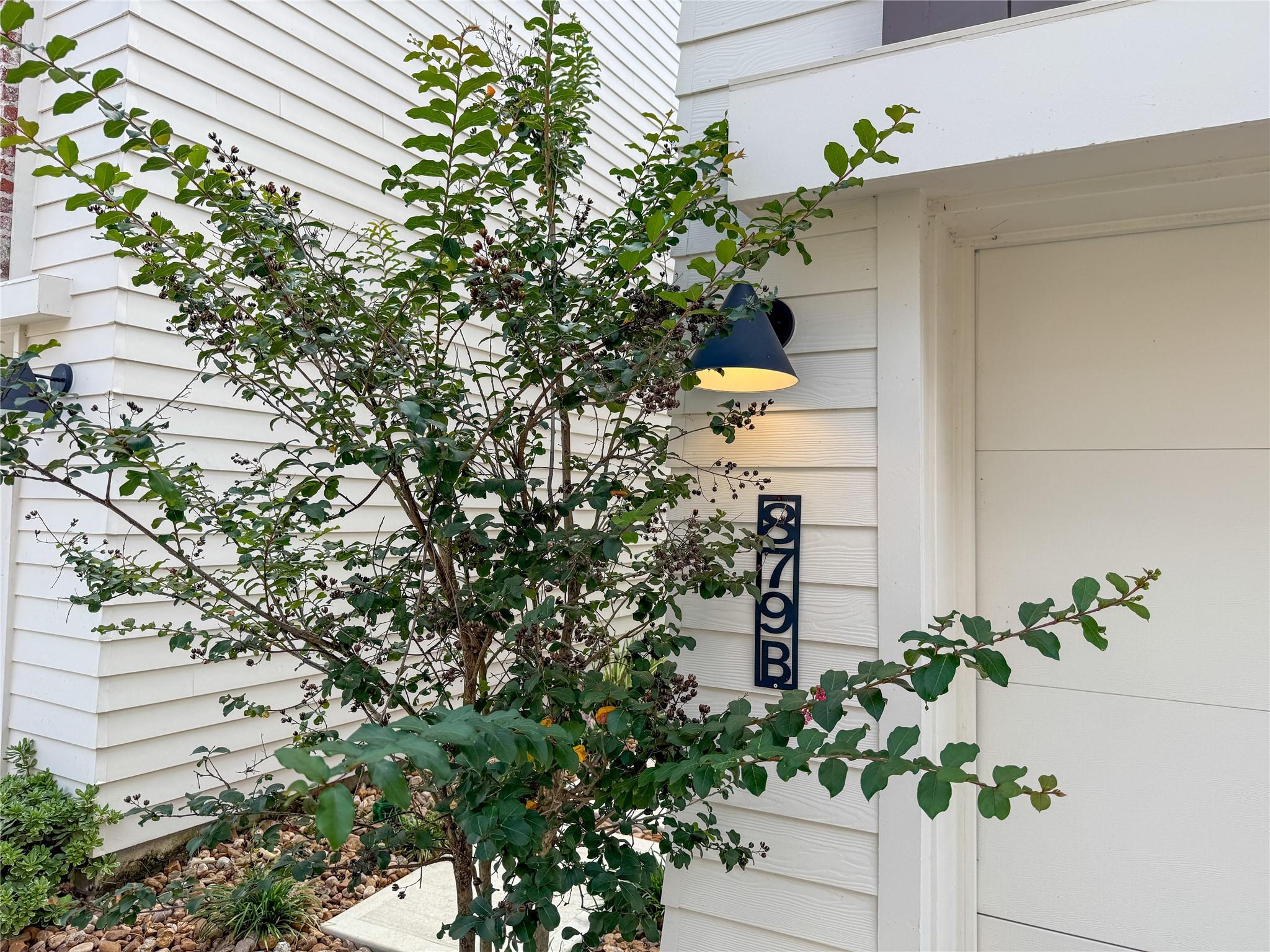879 Rachel Street #B — photo