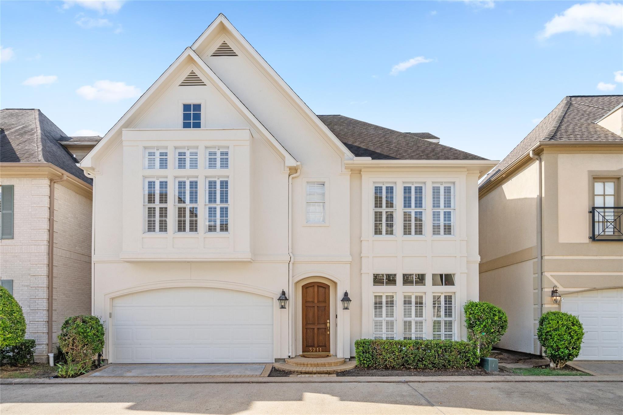 3211 S Pemberton Circle Drive — photo