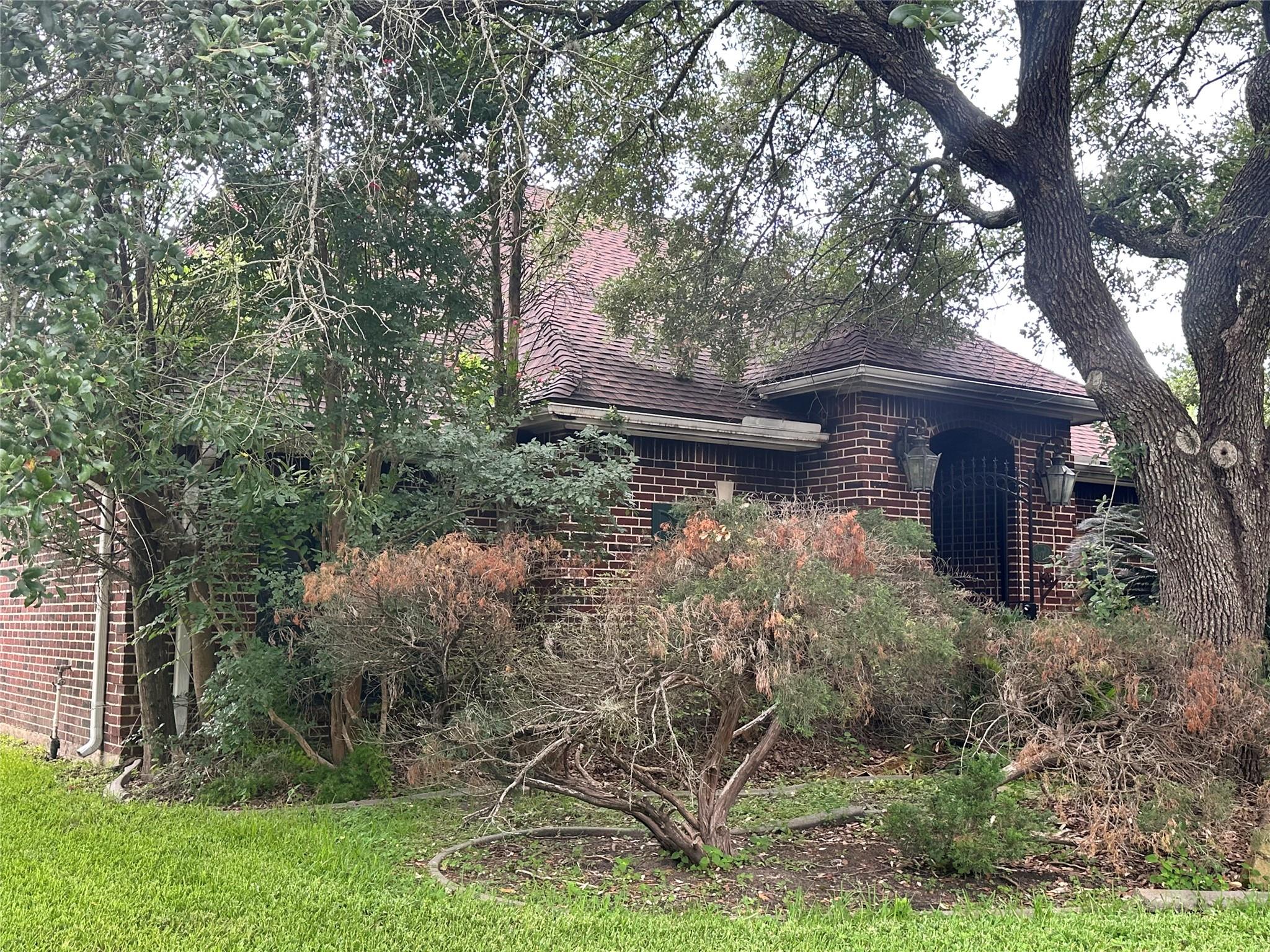 2315 Willow Lake Drive — photo