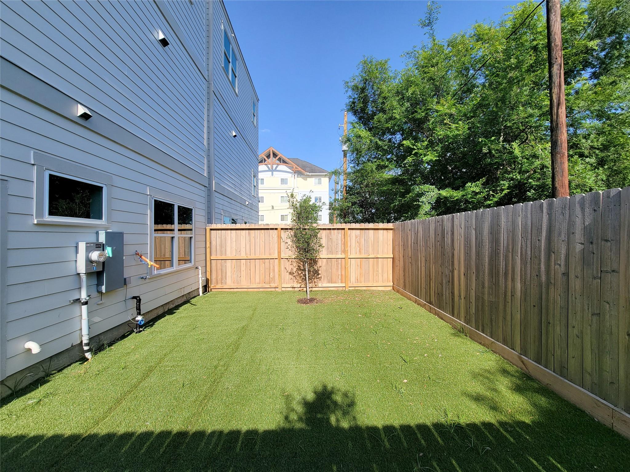7705 Earl Rudder Way, Houston, TX 77055 — photo 3
