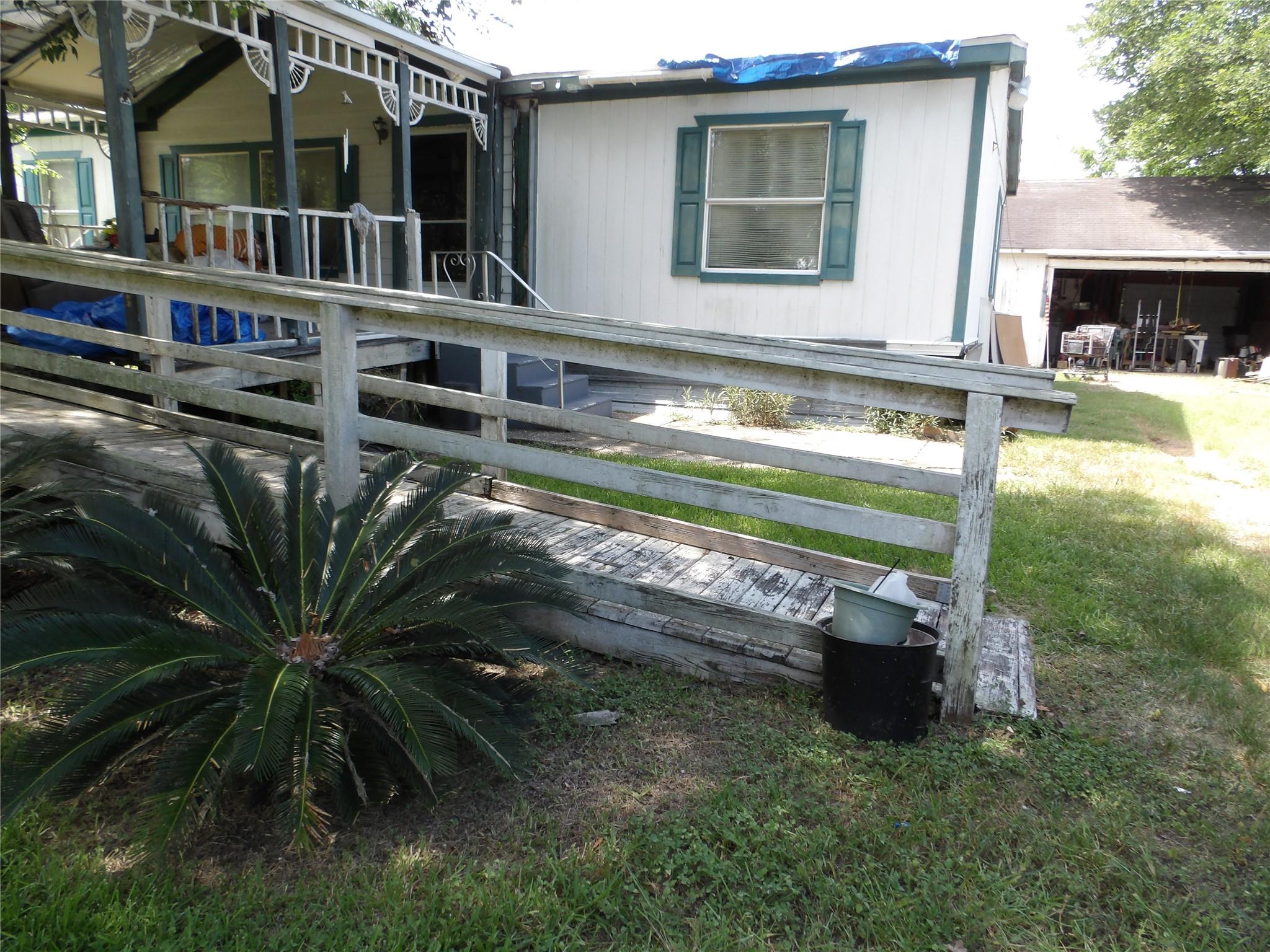 4825 Wendy Lane — photo