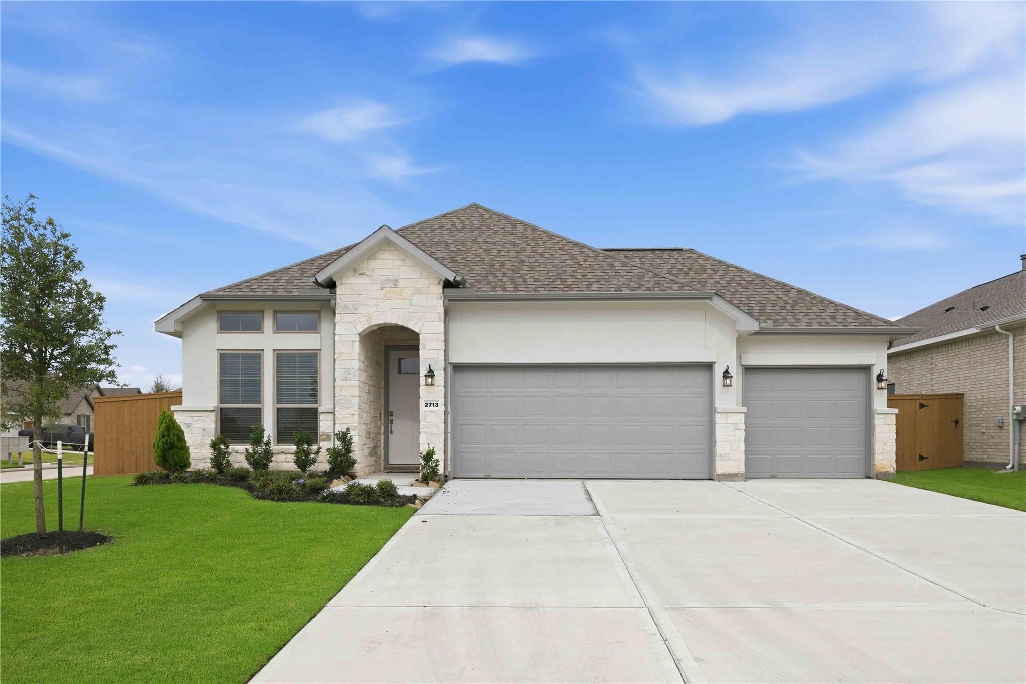 2713 Mackinac Bay Drive — photo