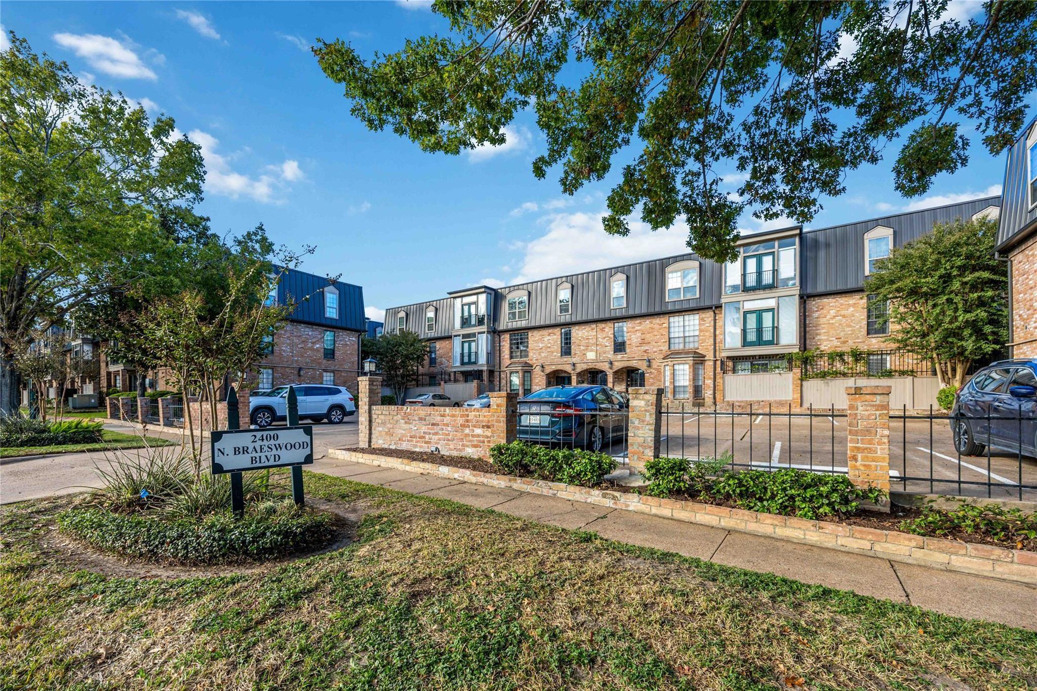 2400 N Braeswood Boulevard #106 — photo