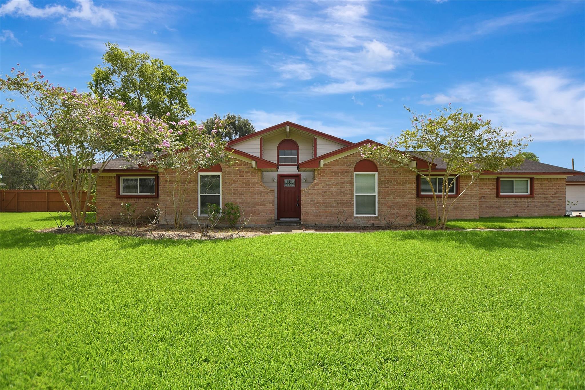 2509 Longwood Drive — photo