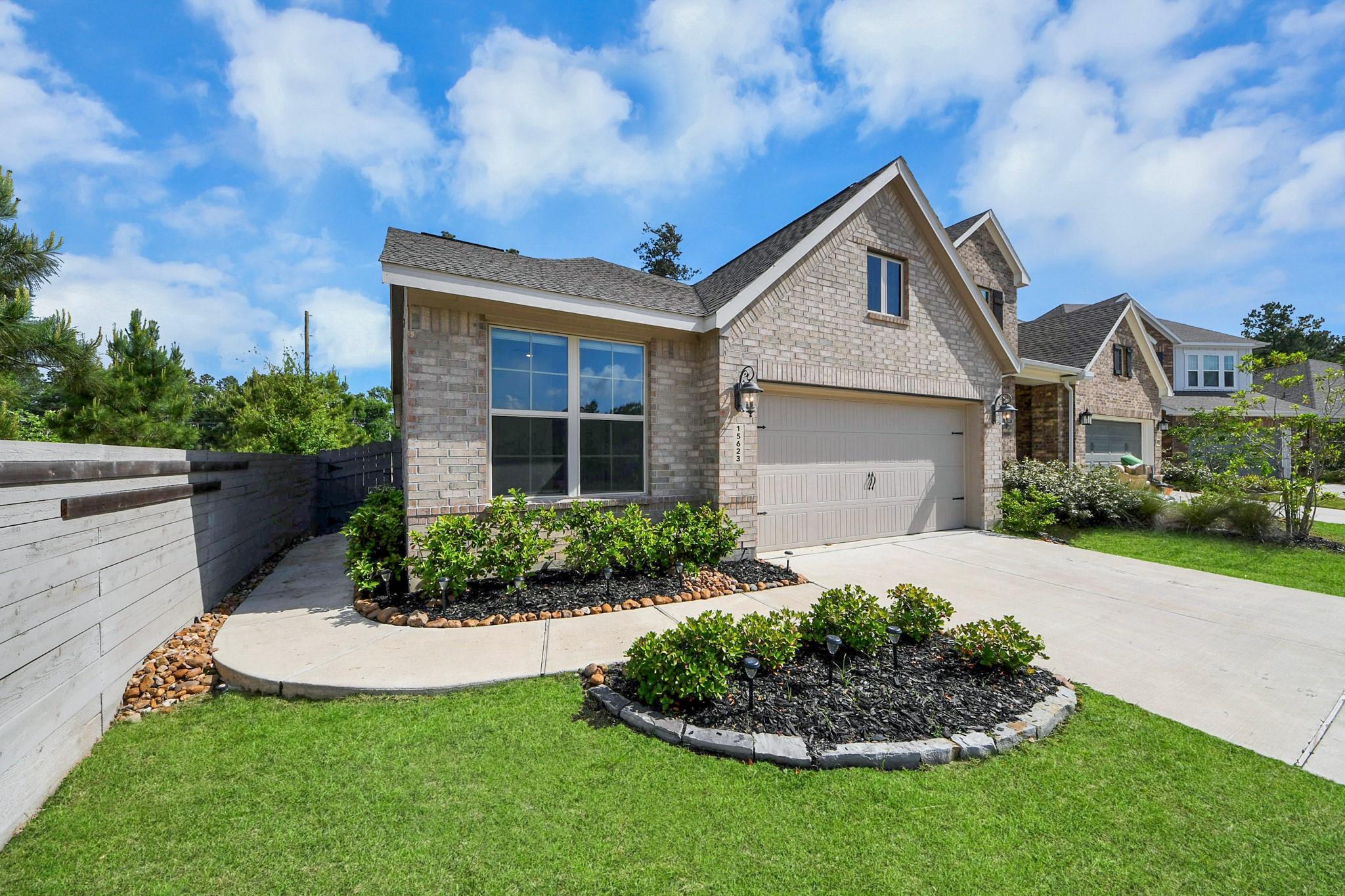 15623 Red Panda Road — photo
