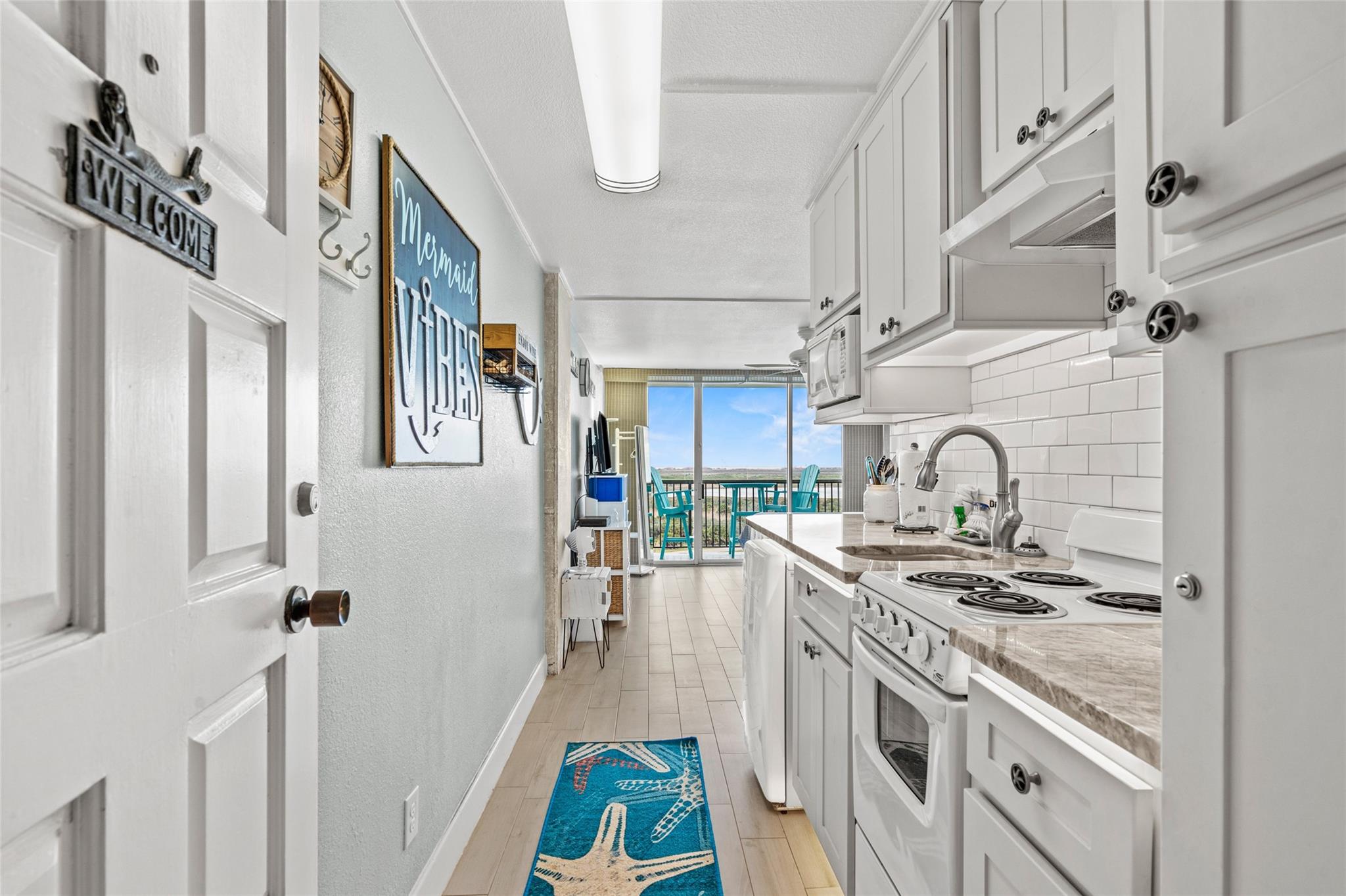 415 E Beach Drive #801 — photo