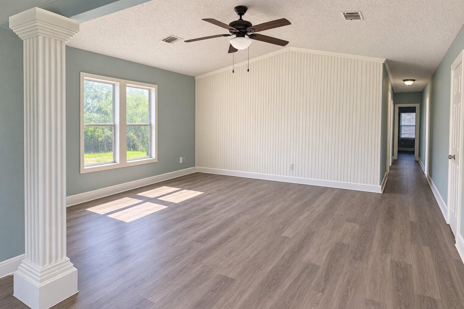 28306 Fox Wood Dr Unit A/B Drive — photo