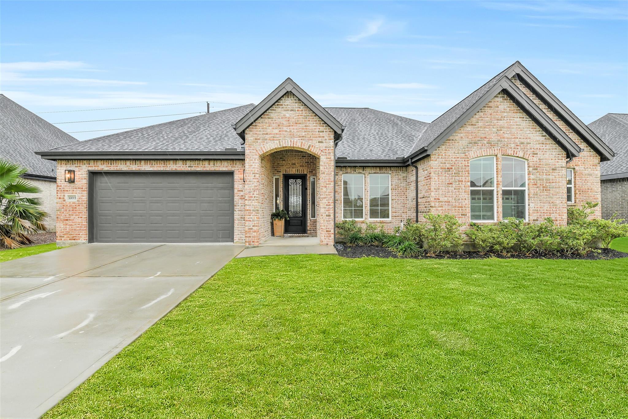 10015 Goliad Drive — photo