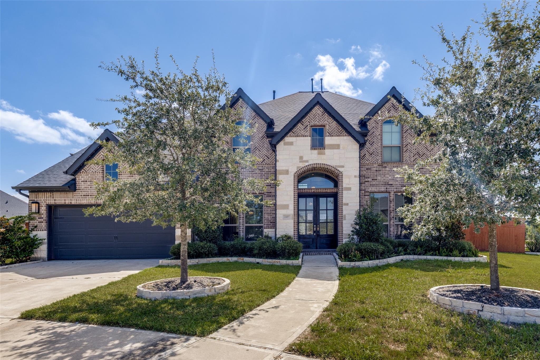 4407 Trace Court — photo