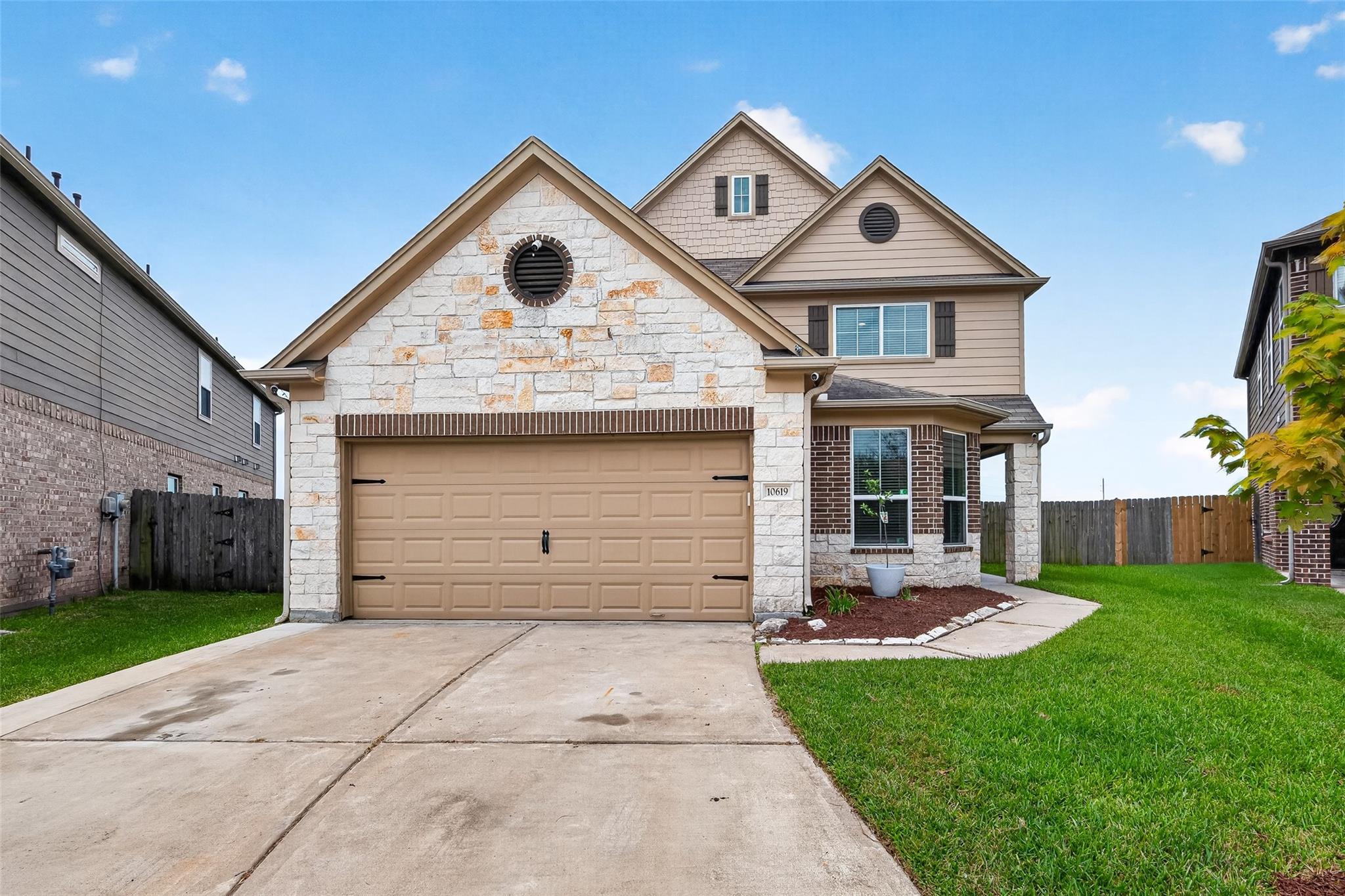 10619 Blithe Oak Court — photo