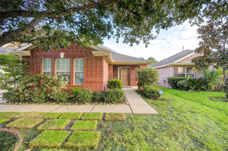 16211 Peach Bluff Lane — photo