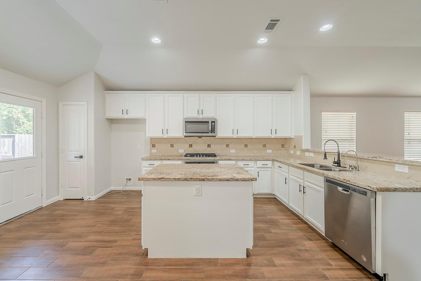 9610 Ocean Drive, Rosharon, TX 77583 — photo 3