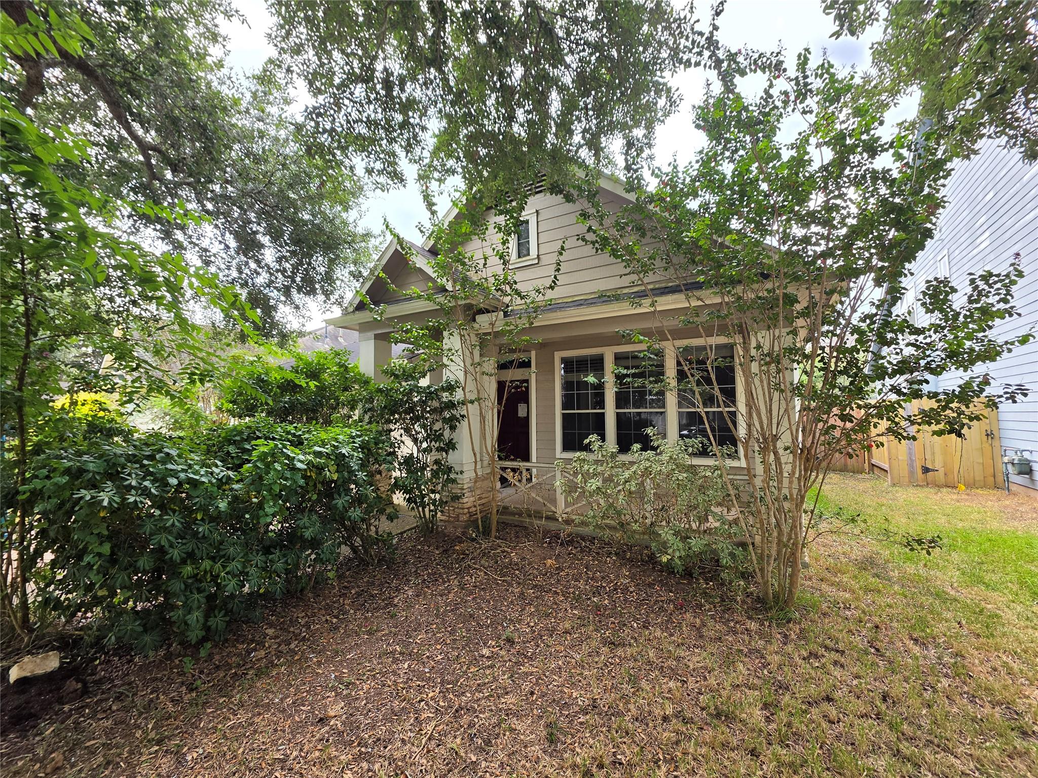 10218 Cherry Laurel Lane — photo