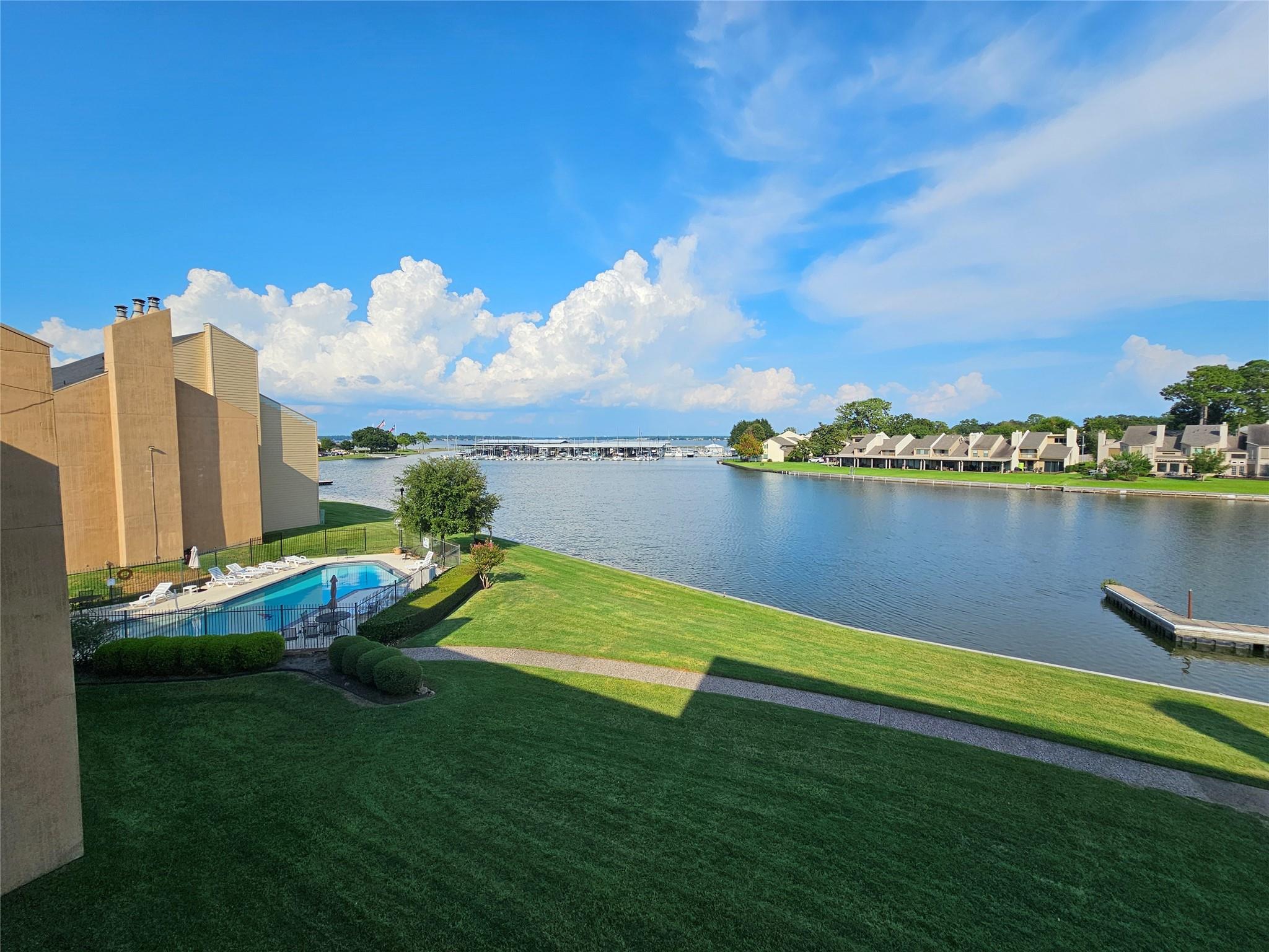 12600 Melville Drive #321B — photo