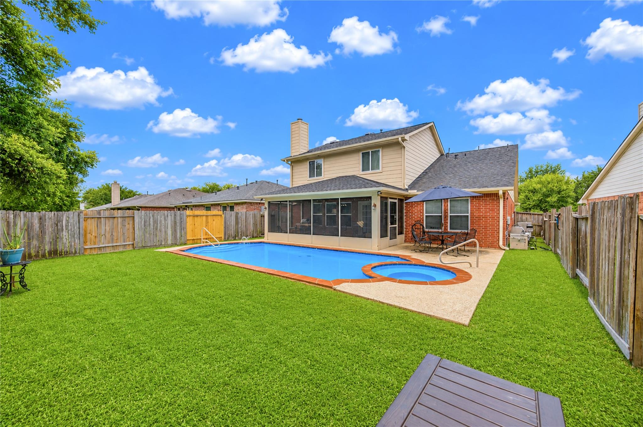 21130 Spur Ridge Court — photo