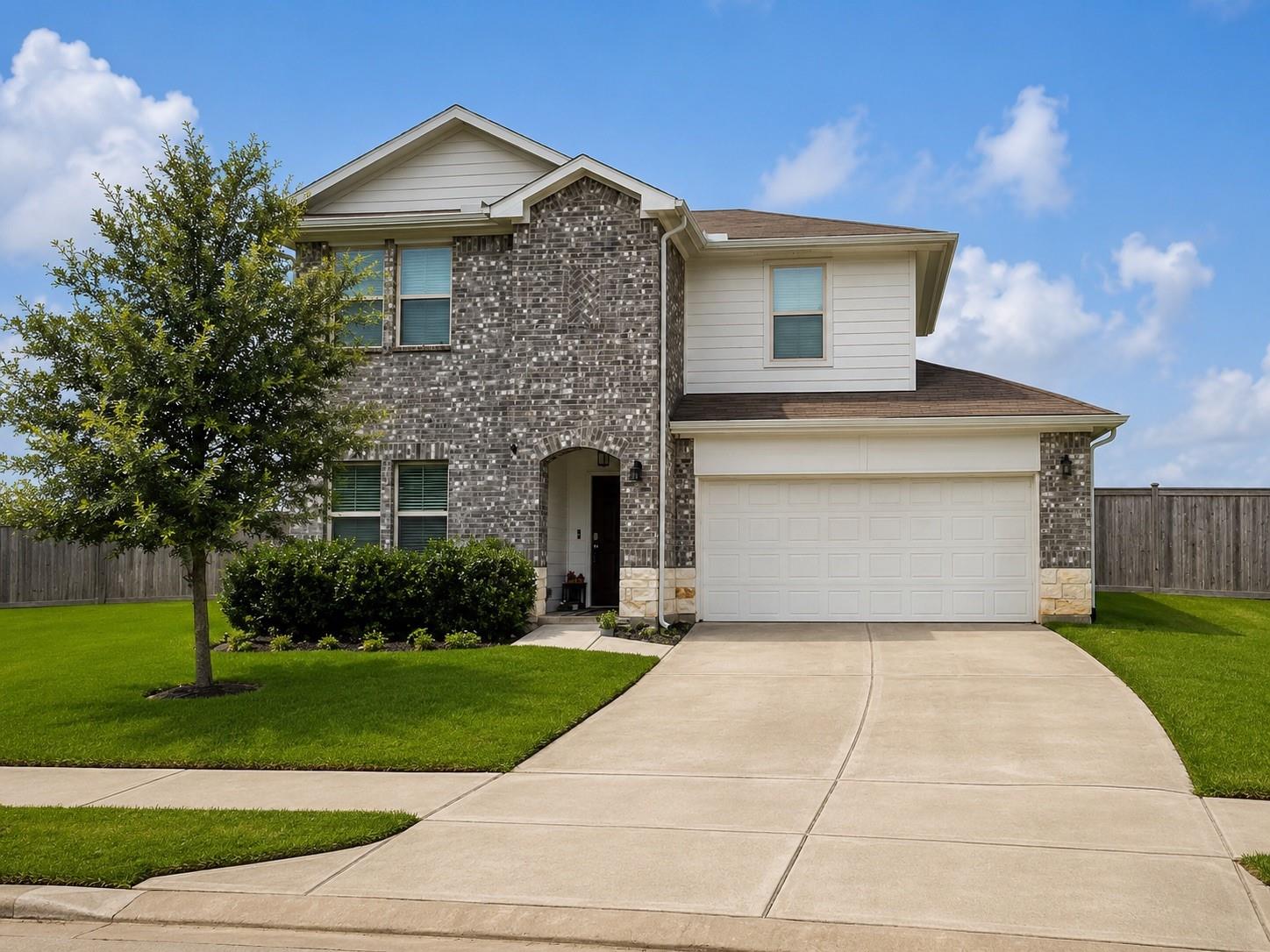 12001 New River Court — photo