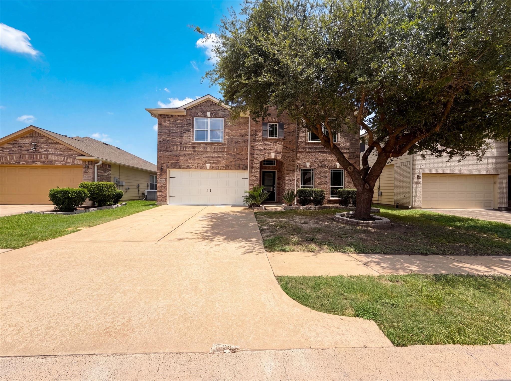 19438 Otter Trail Court — photo