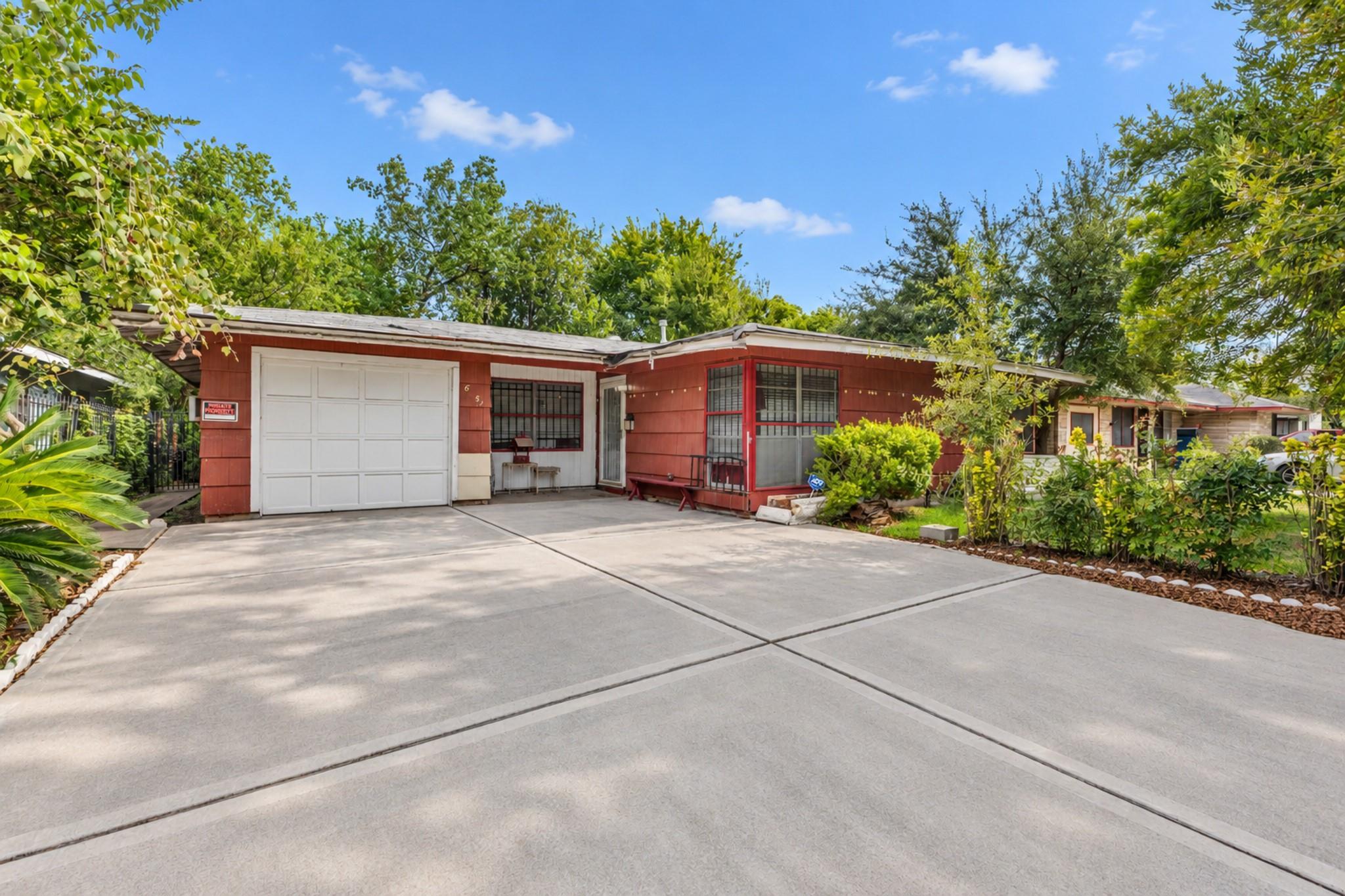 6051 Willow Glen Drive — photo