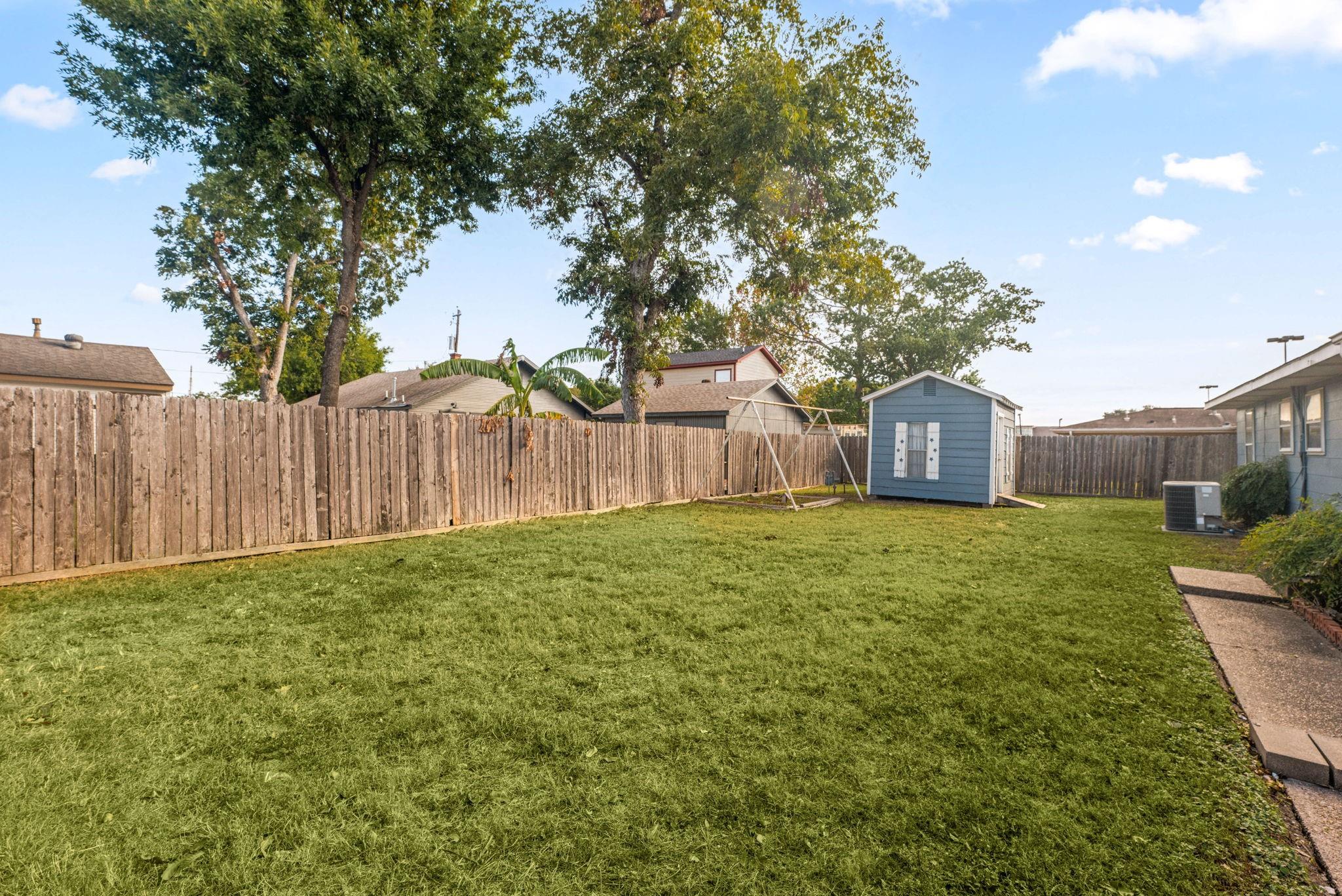 129 E 5th Street, Deer Park, TX 77536 — photo 2