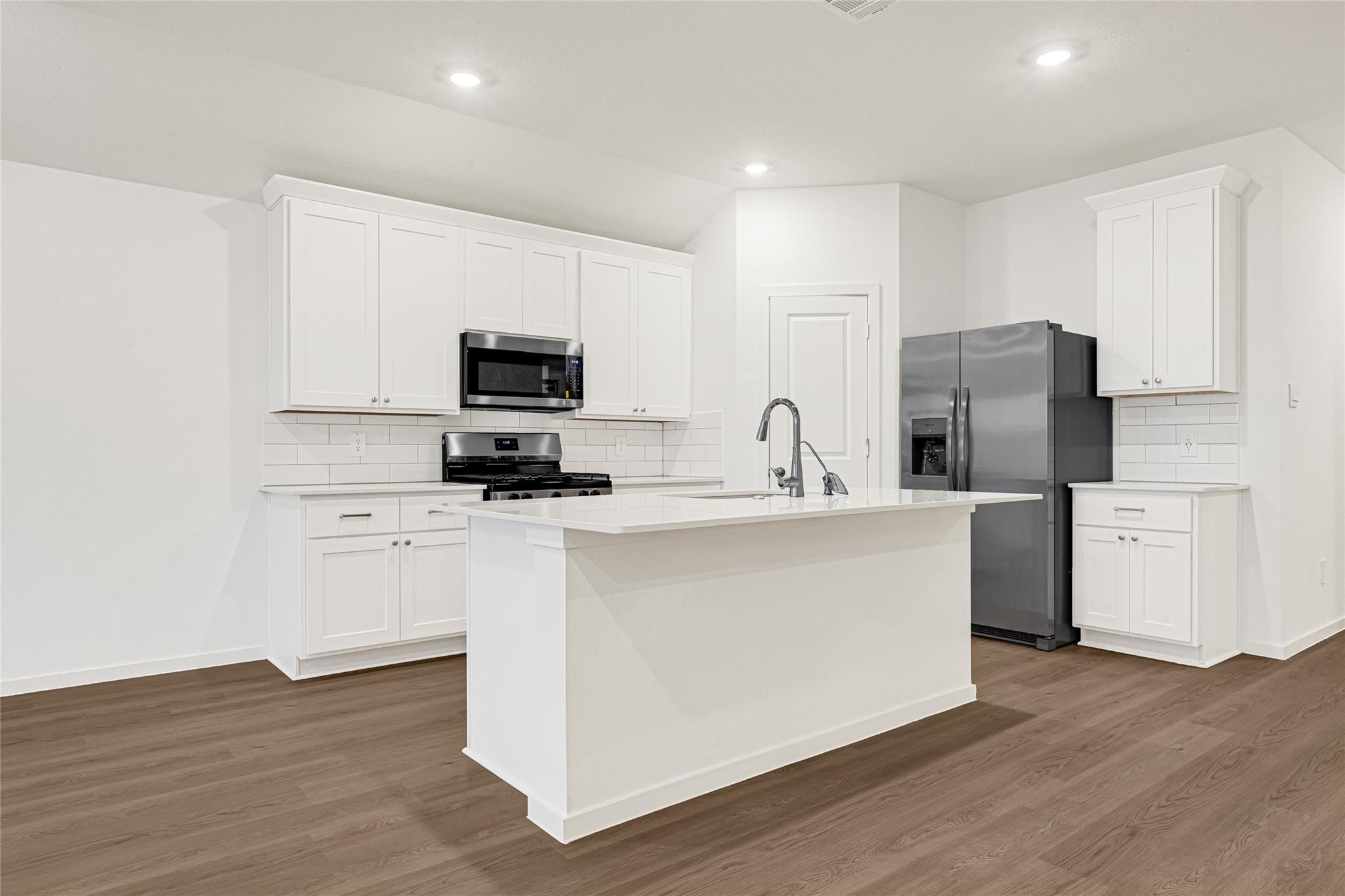 9114 Sunset Marina Way — photo