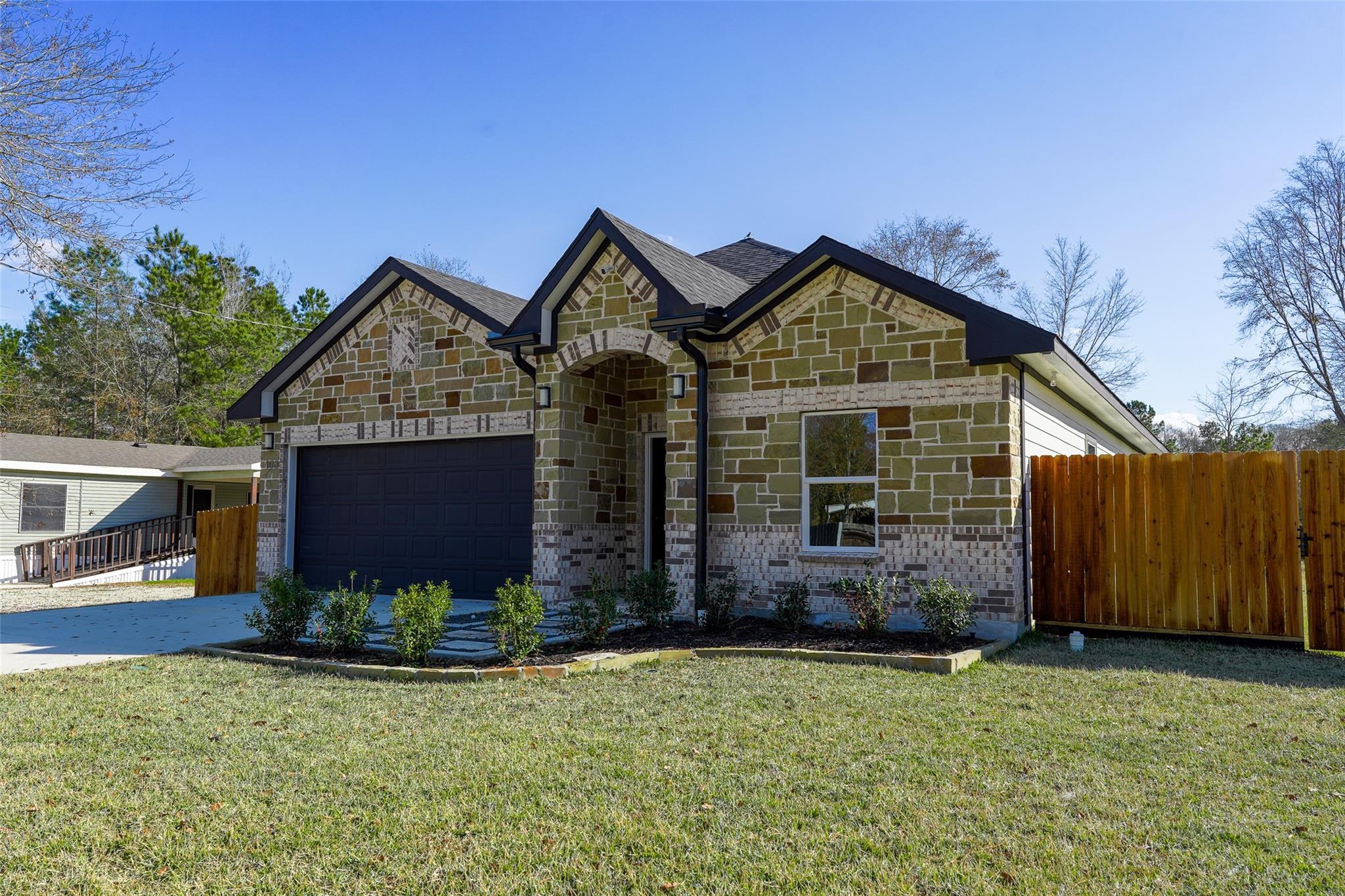 408 County Rd 3414, Cleveland, TX 77327 — photo 3
