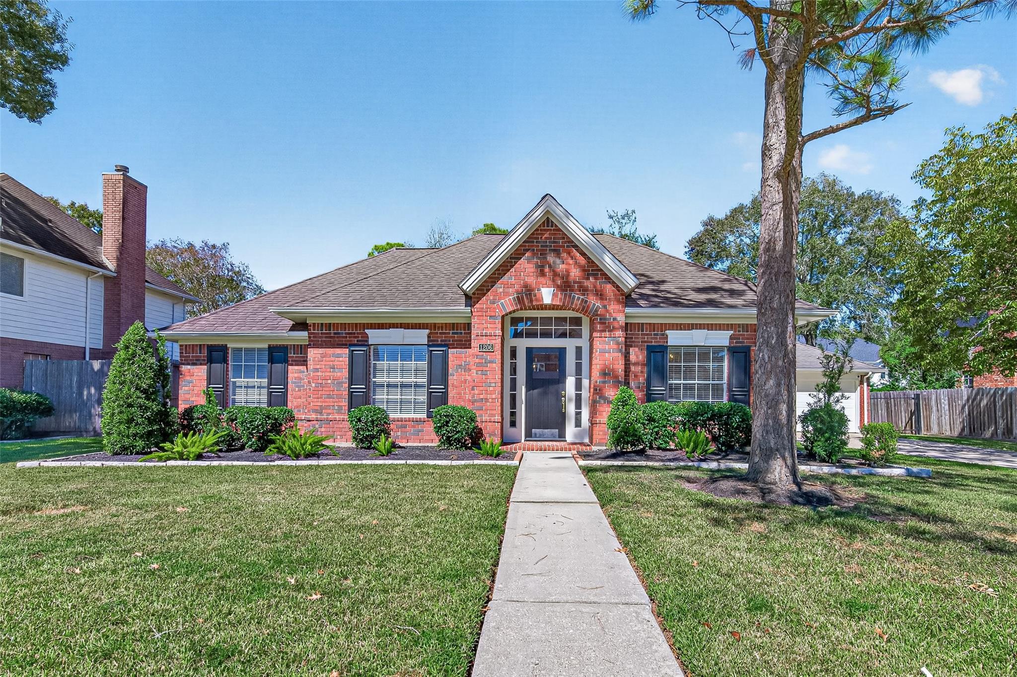 1206 Buttonwood Drive — photo