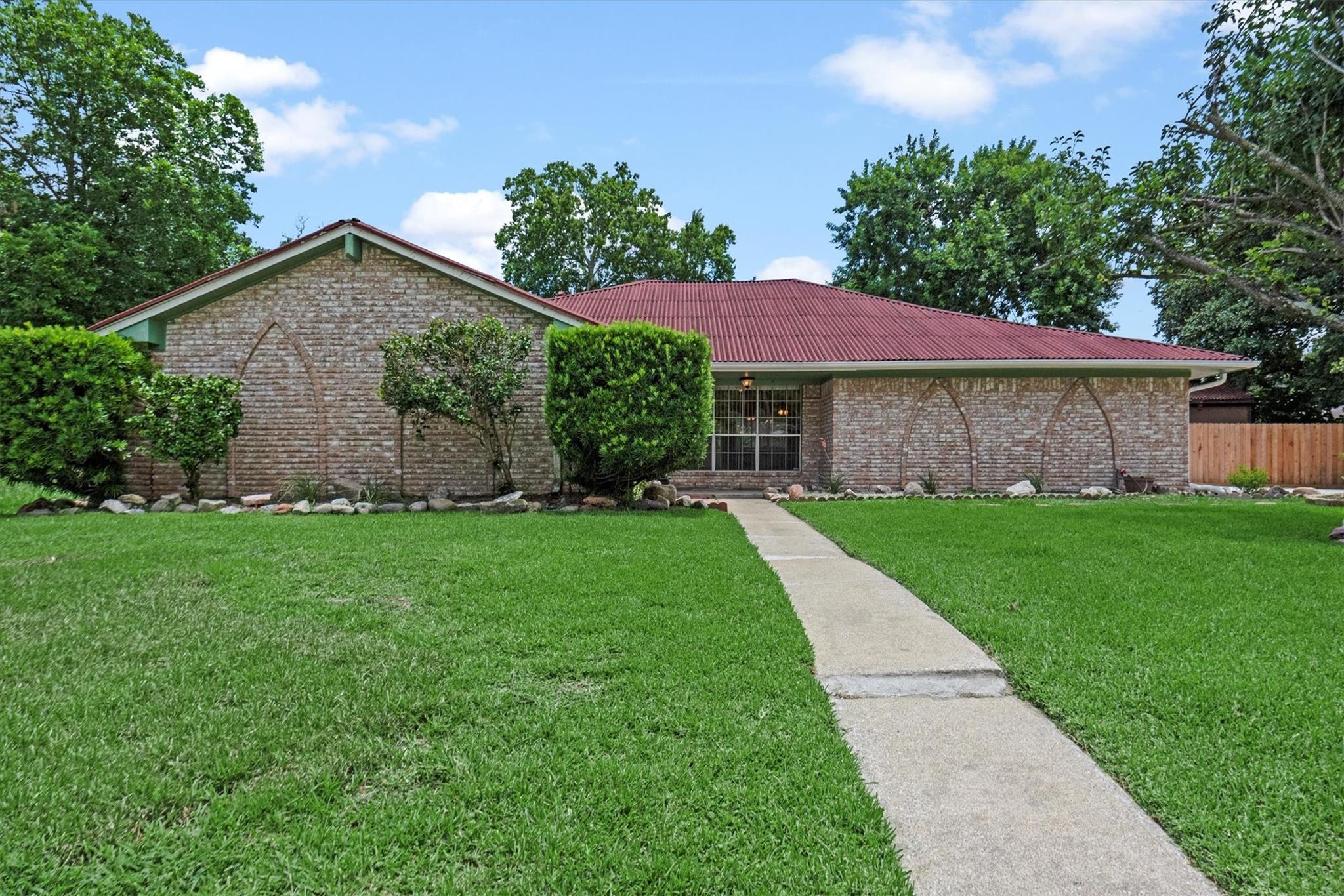 4906 Green Willow Lane — photo