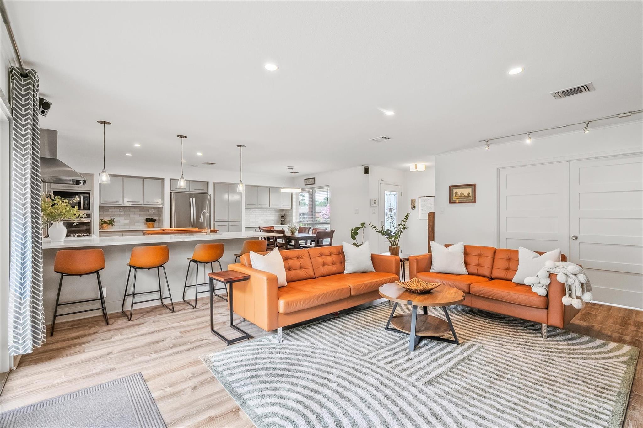 2206 Willowby Drive — photo