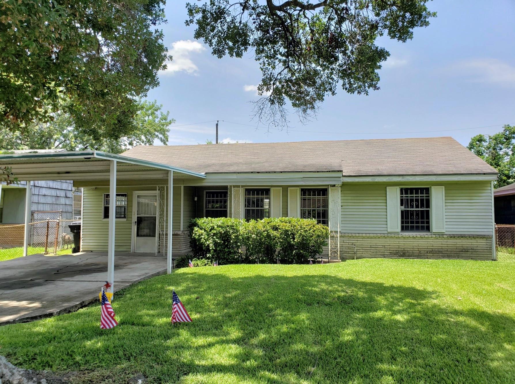8723 Wiggins Street — photo