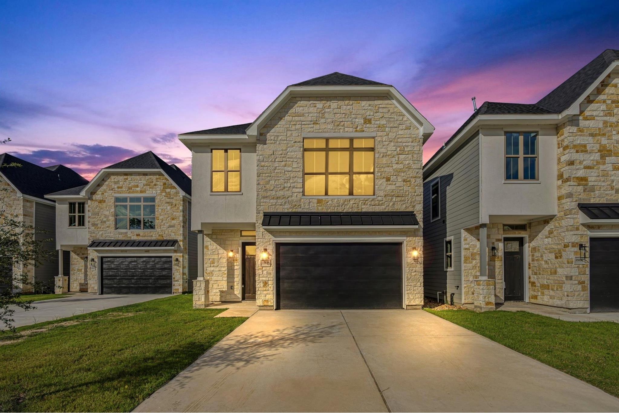15030 Wunderlust Ln — photo
