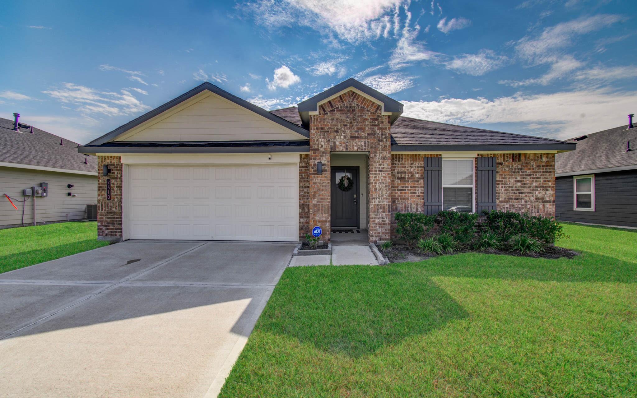 7310 Sunset Creek Drive — photo
