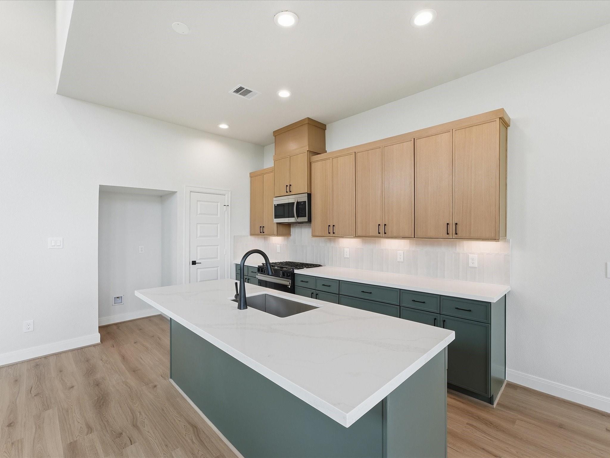 9214 Fort George Street — photo
