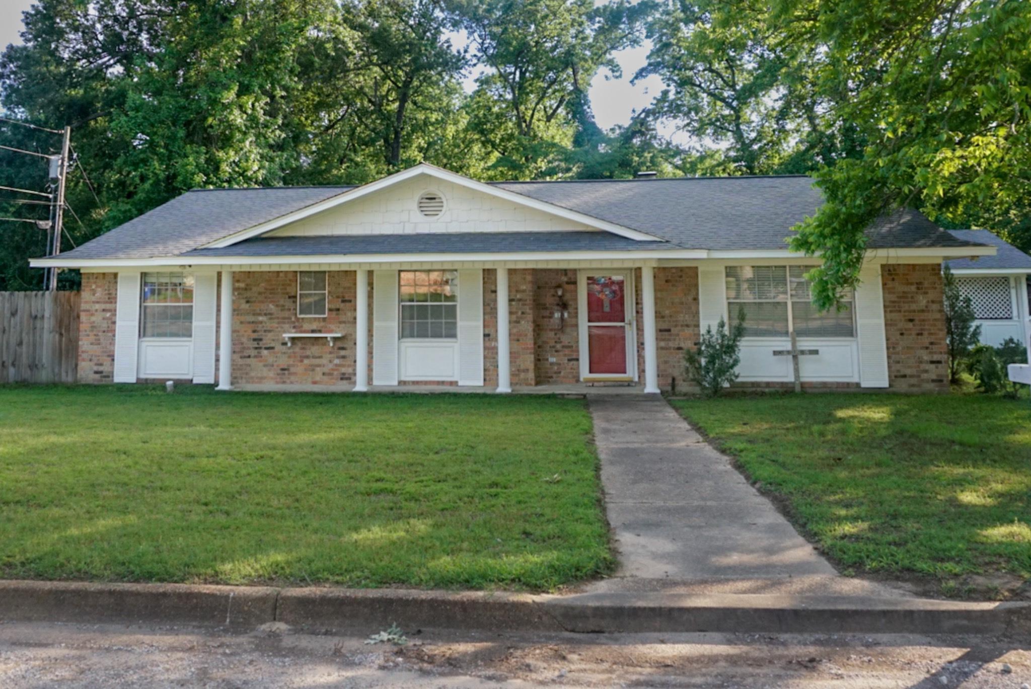 111 Valley Lane — photo