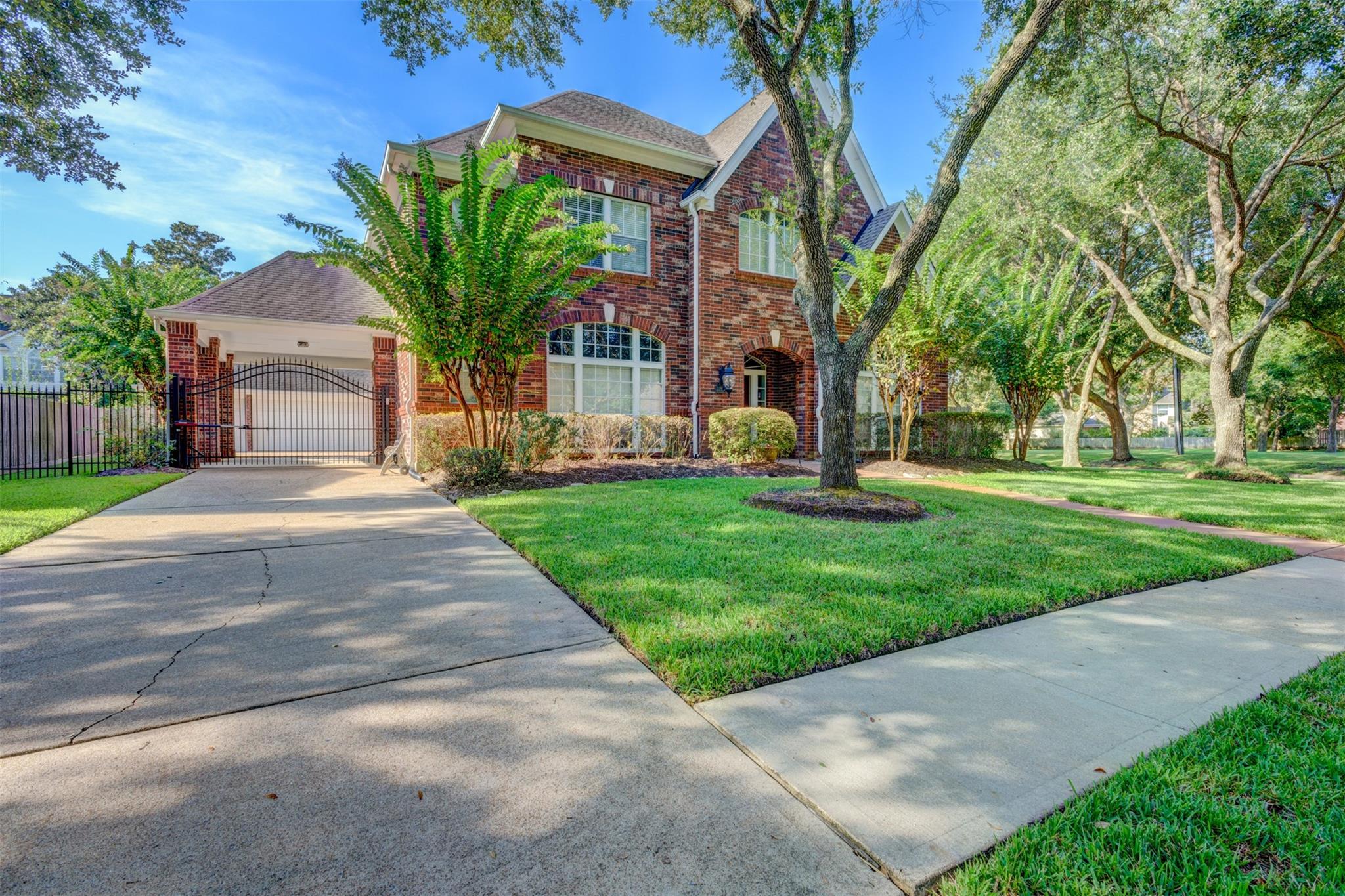 3202 Oakland Drive — photo
