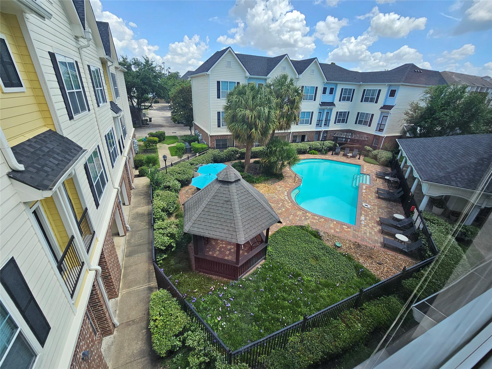 9200 Westheimer Road #203 — photo