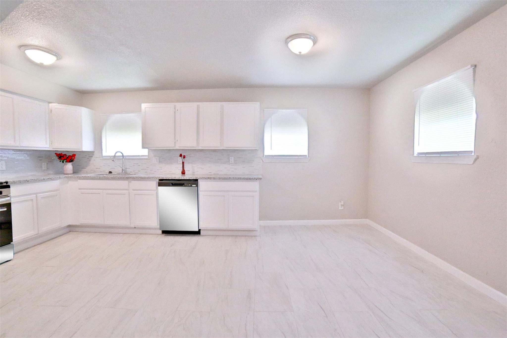 9409 Kentshire Drive — photo