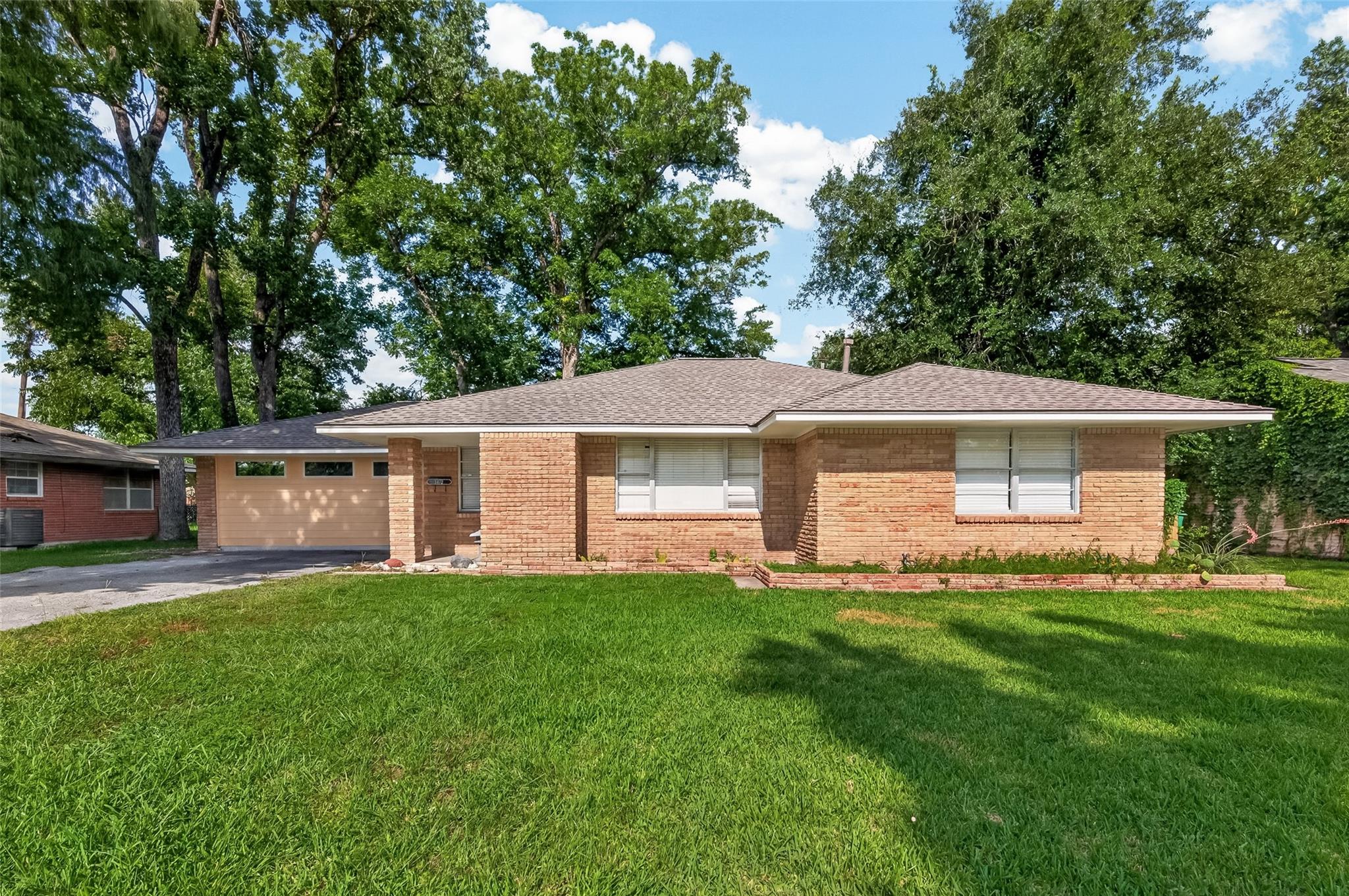 3402 Cameo Drive — photo